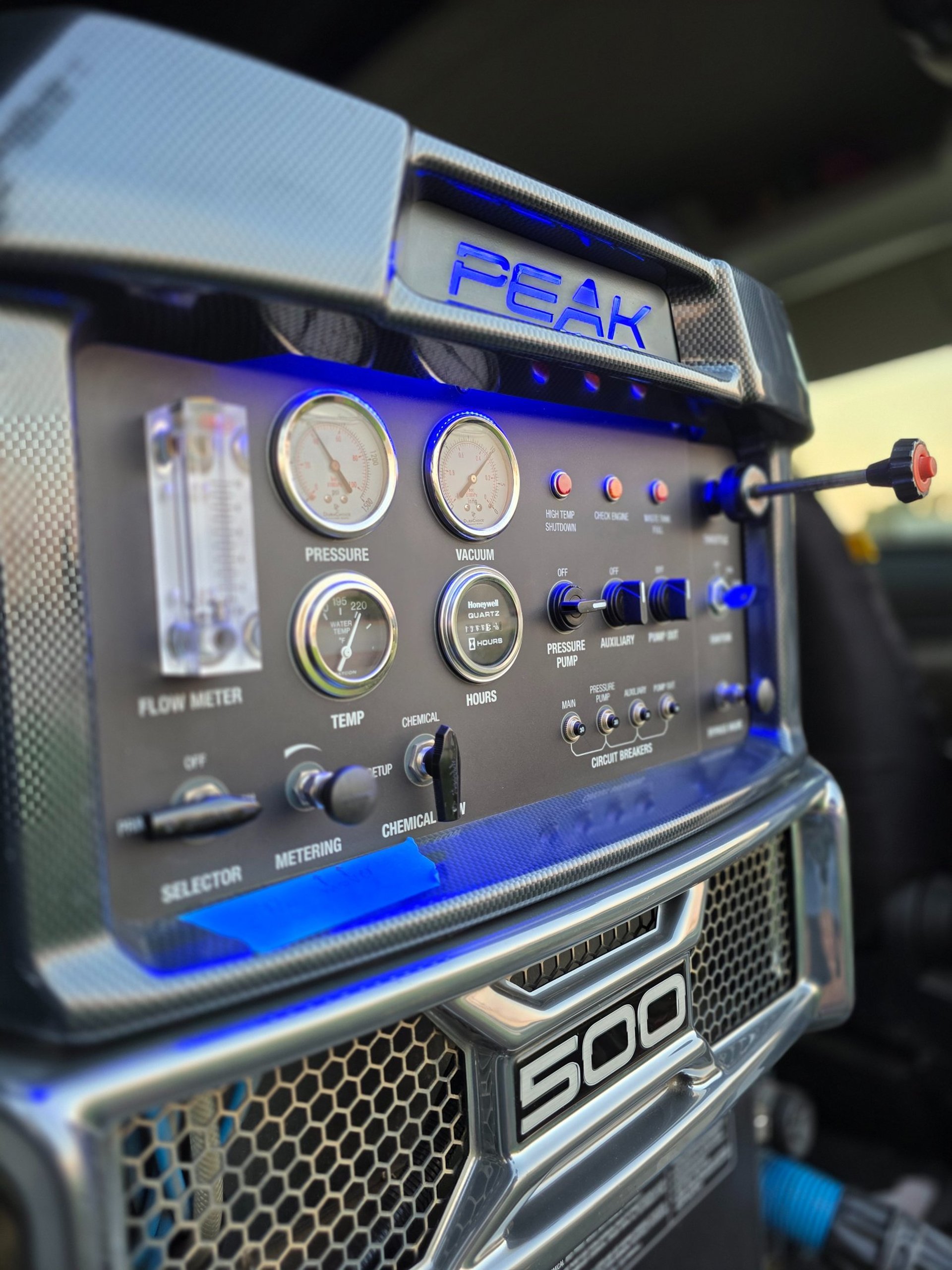 gray computer monitor