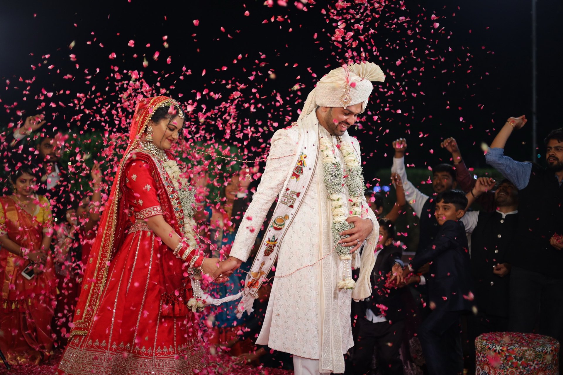 black and white bed linen