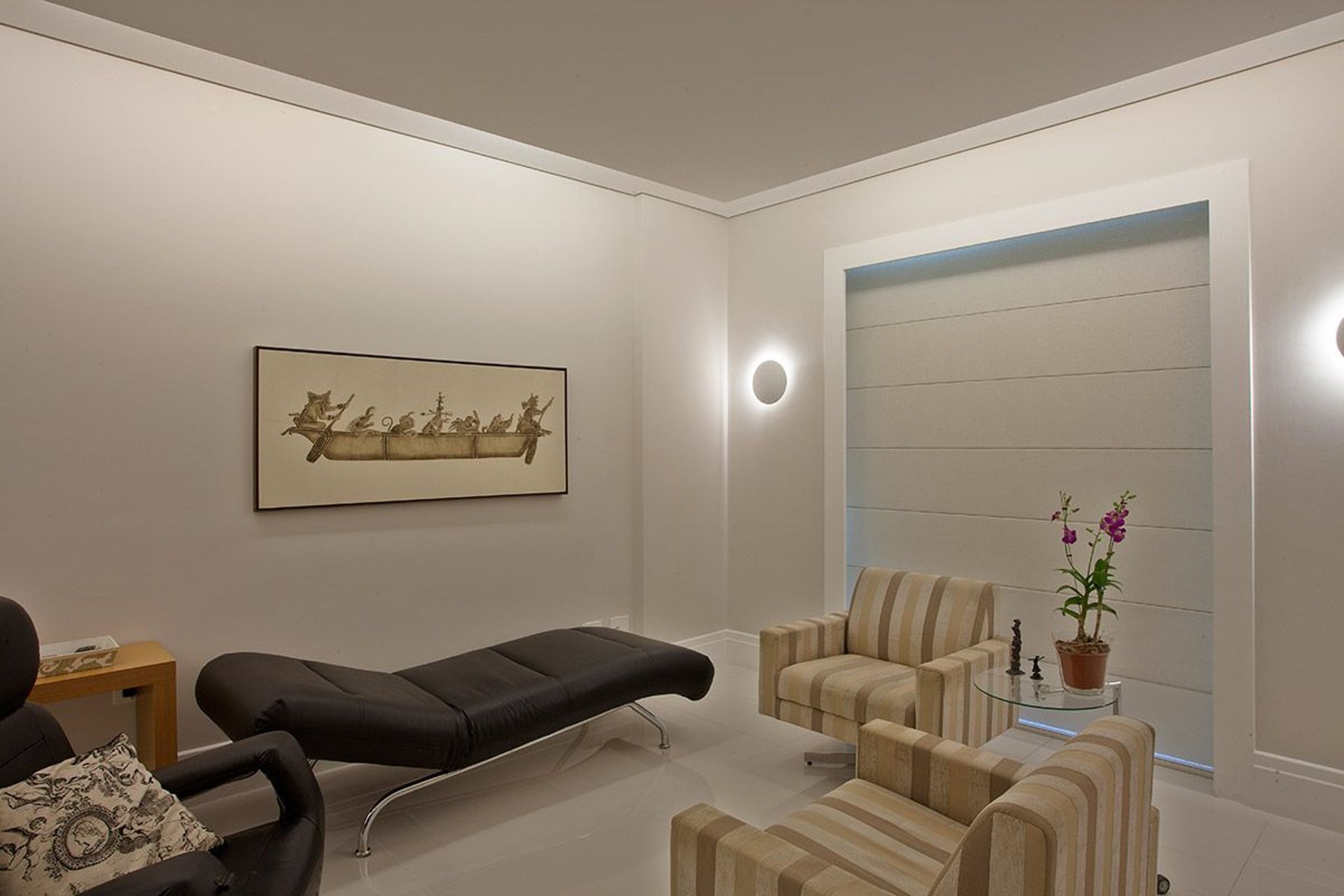 black and brown leather padded tub sofa