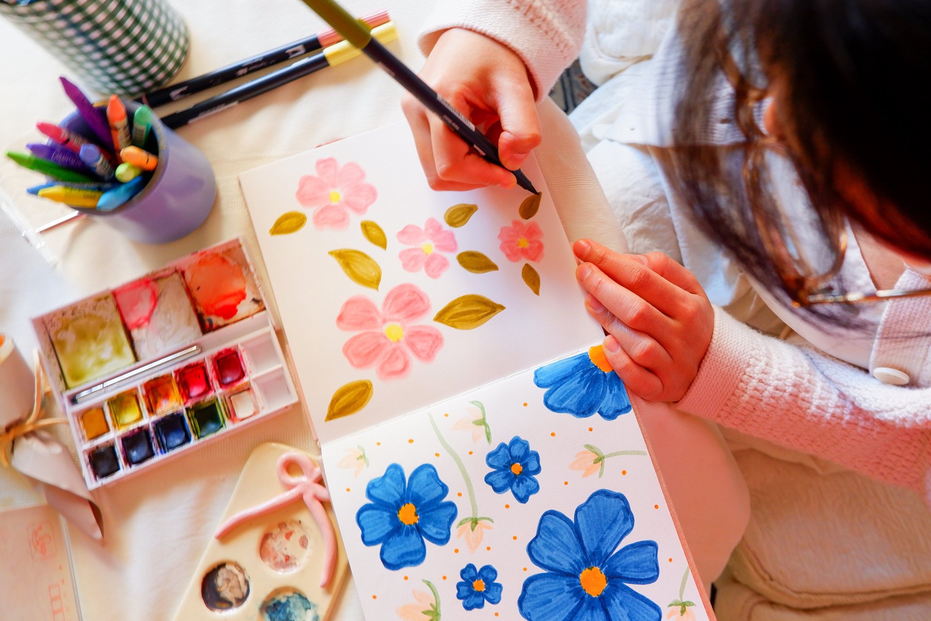black and white bed linen