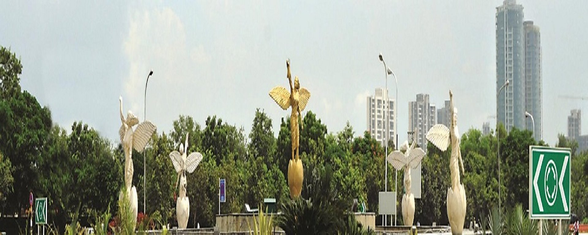 gray computer monitor