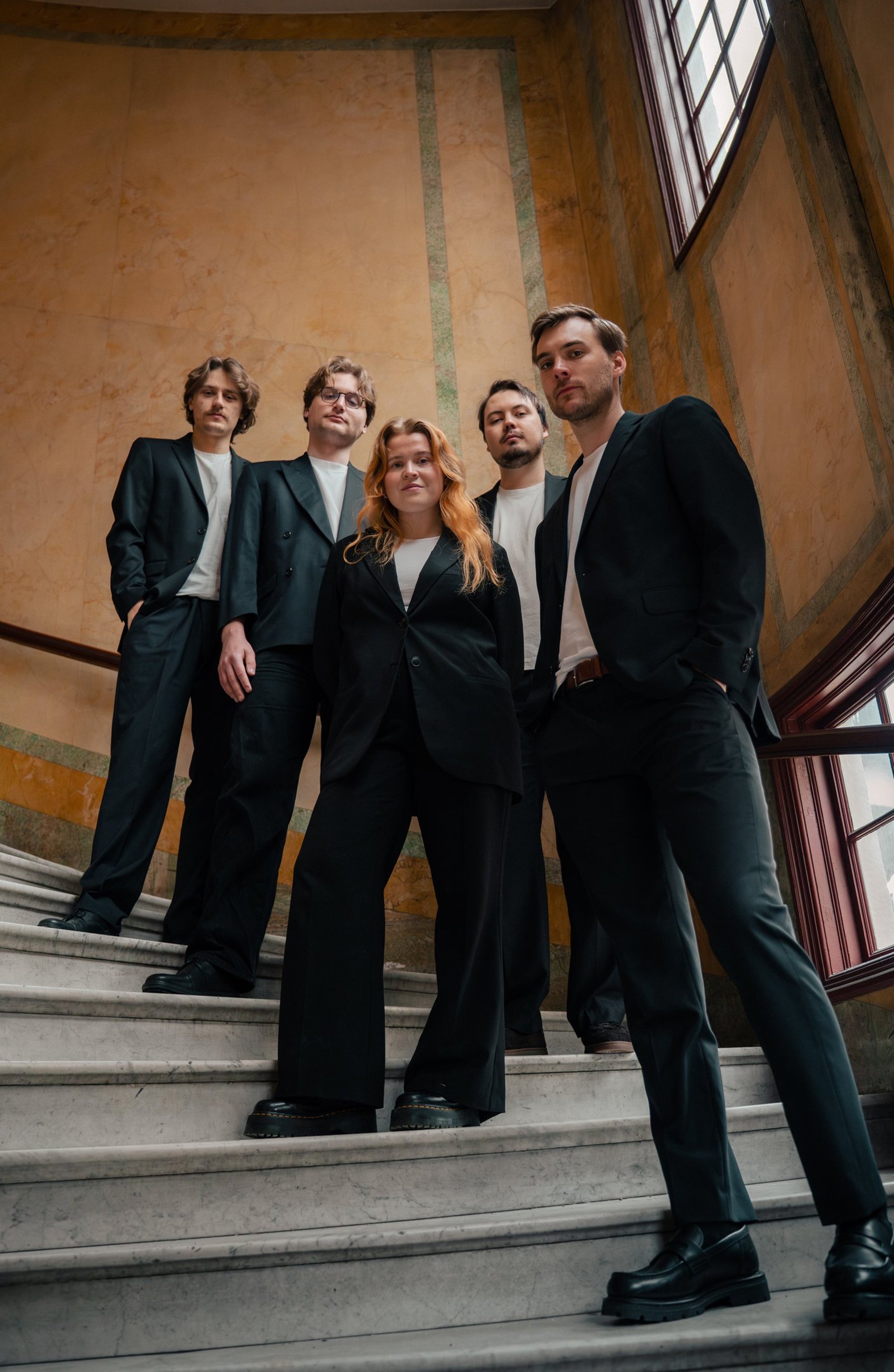 black and white bed linen