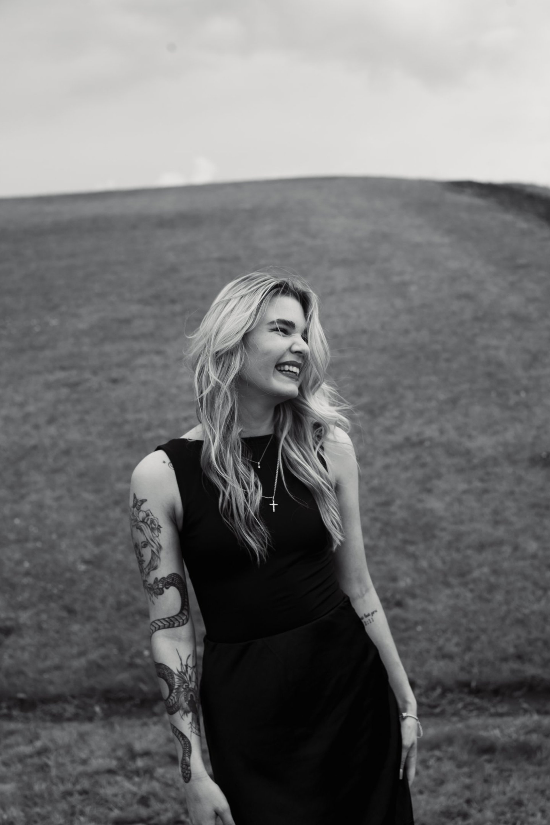 black and white bed linen