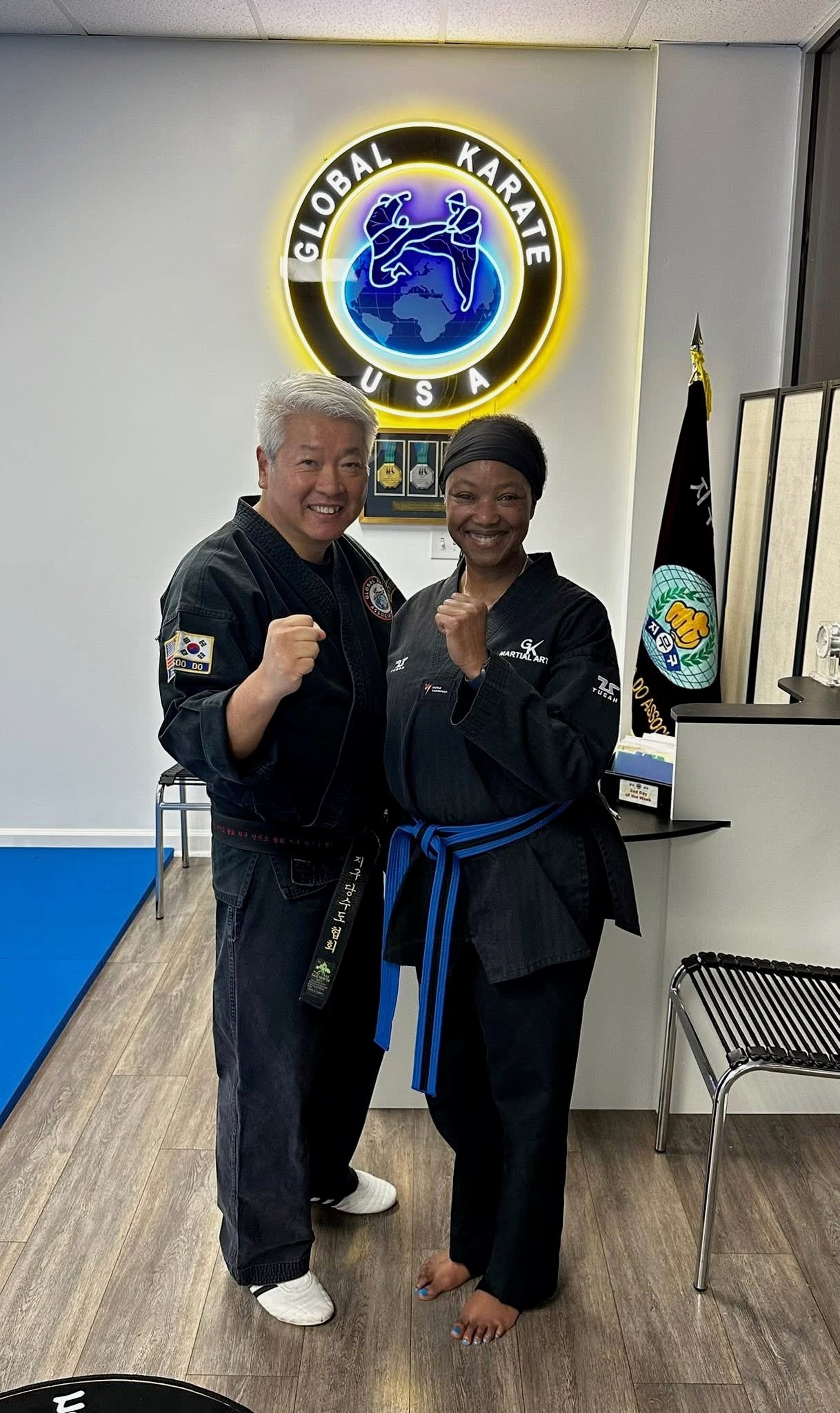 black and brown leather padded tub sofa