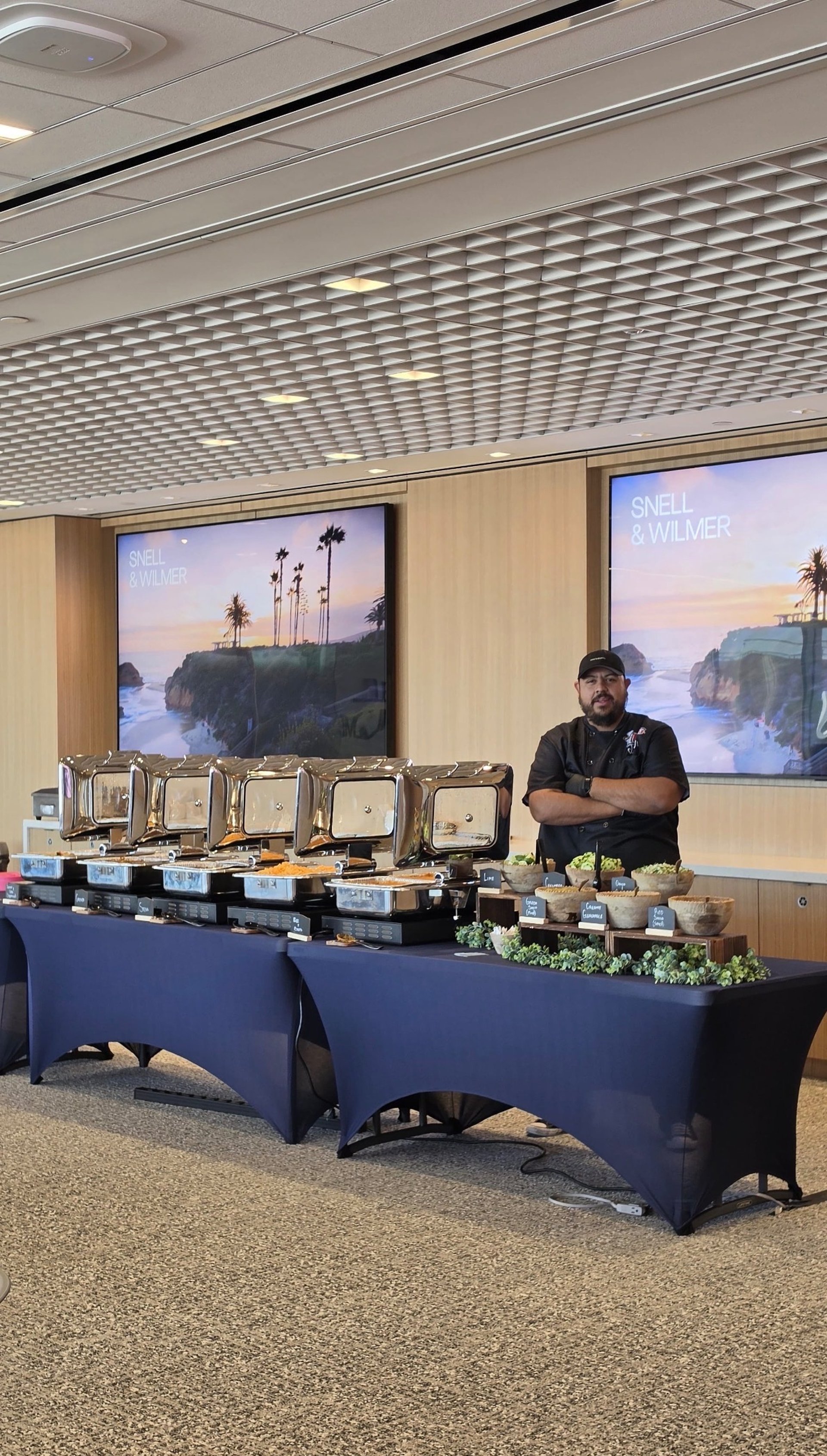 Event_Catering_Serving