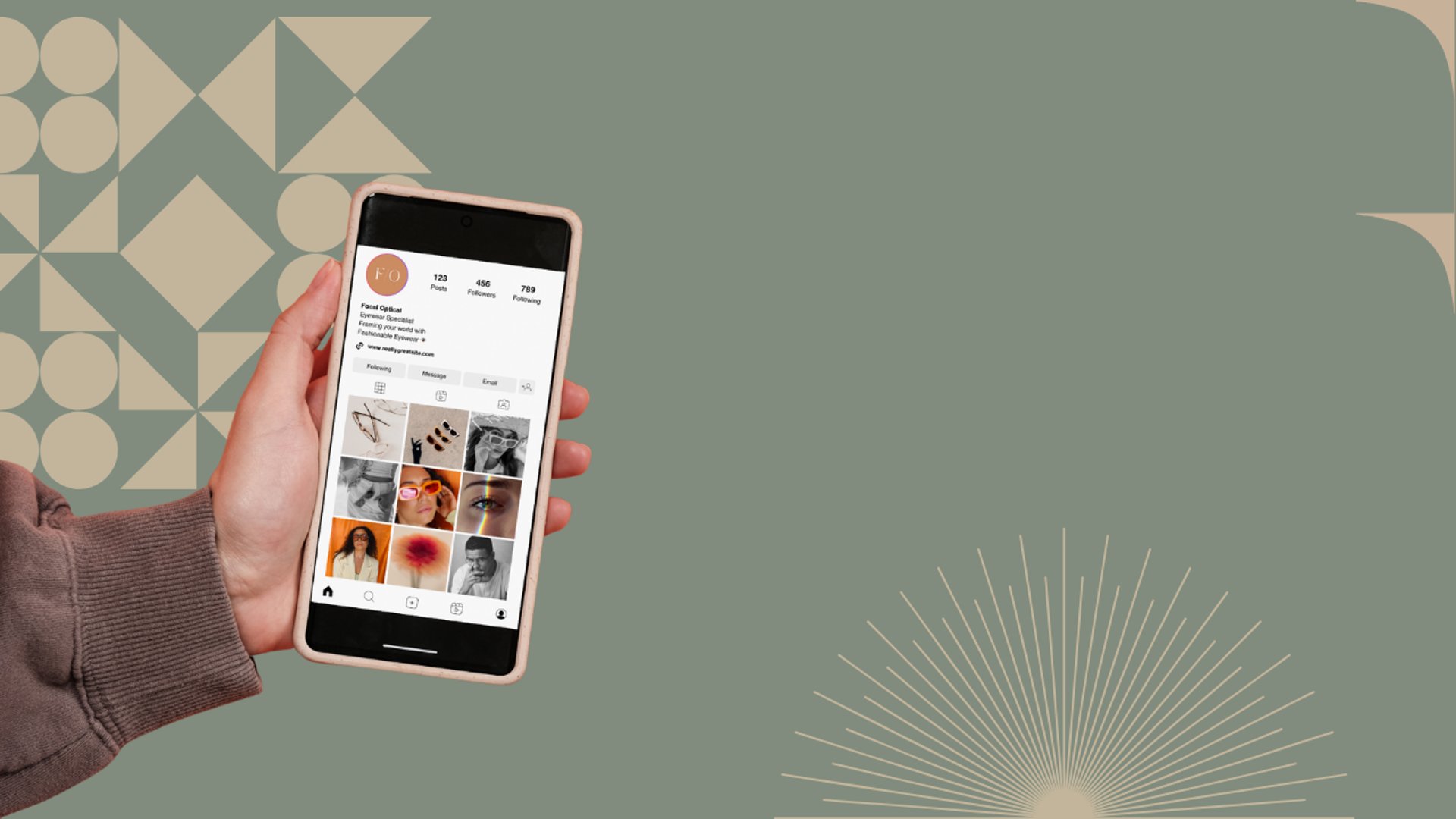 gray computer monitor