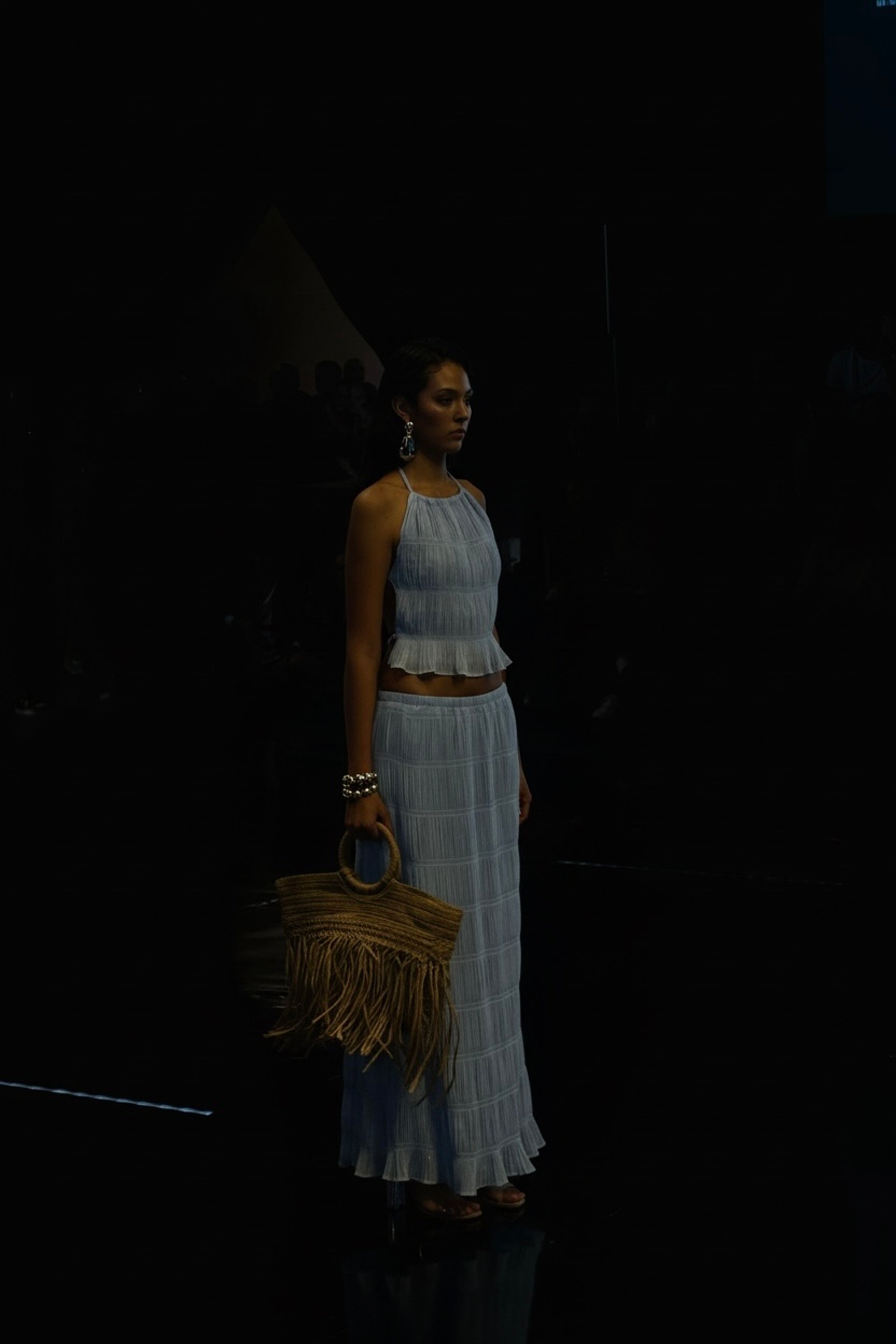 black and white bed linen