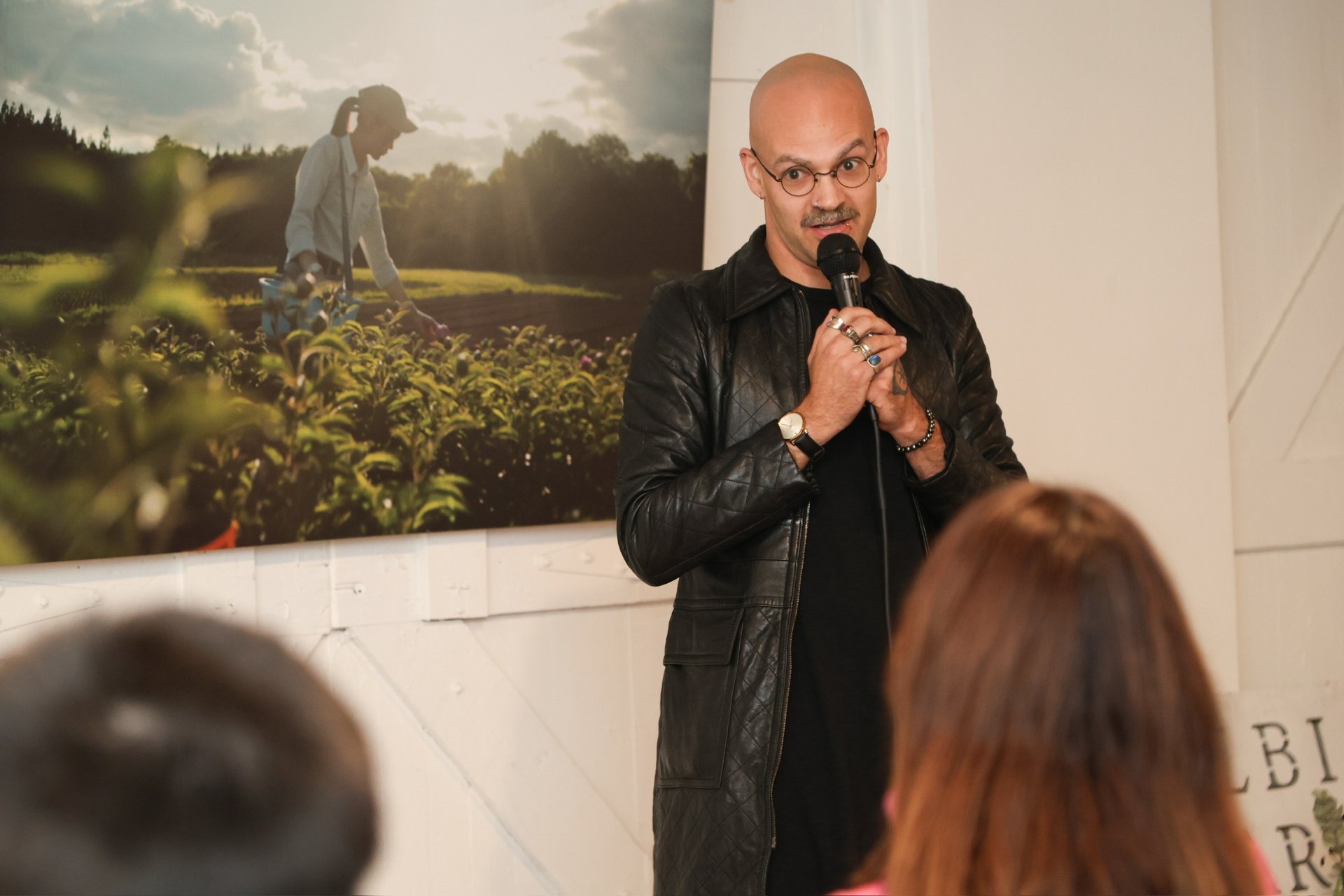 black and white bed linen