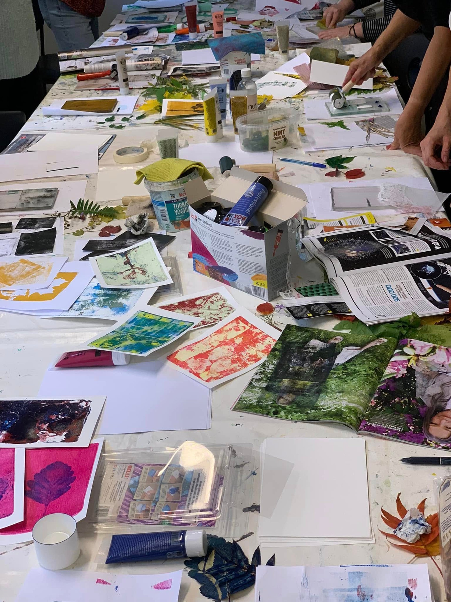 an abstract photo of a curved building with a blue sky in the background