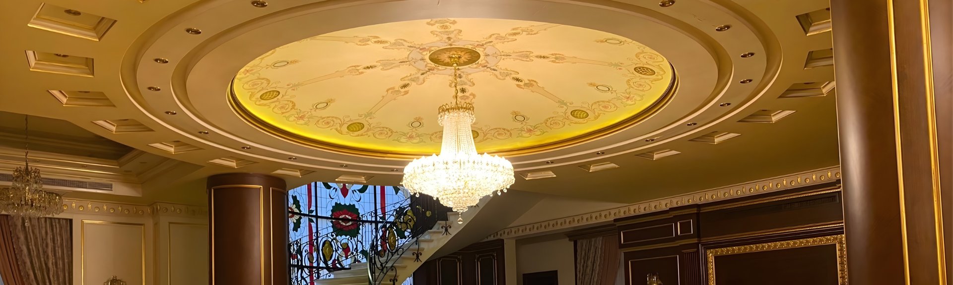 gray computer monitor