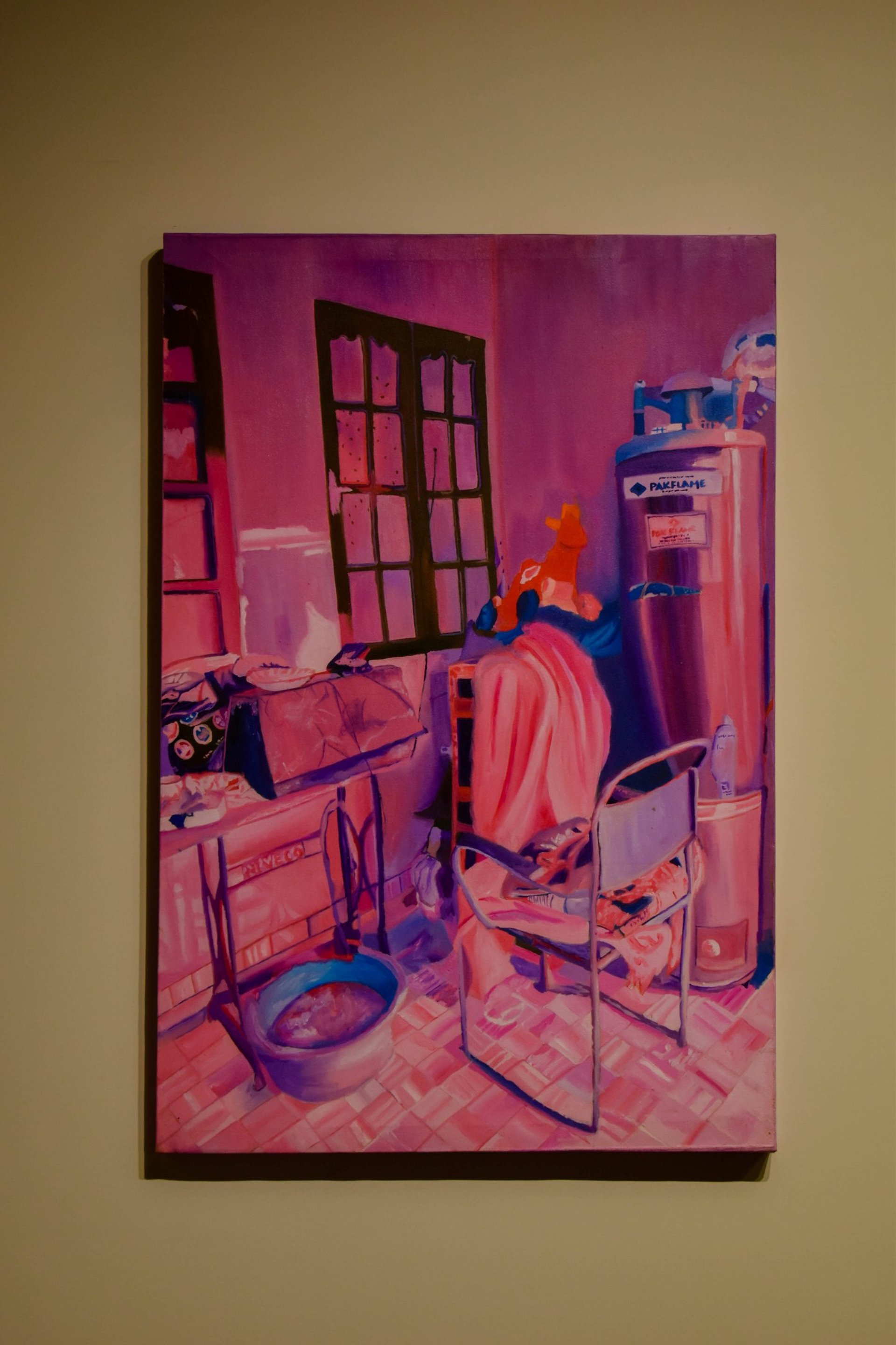 gray computer monitor