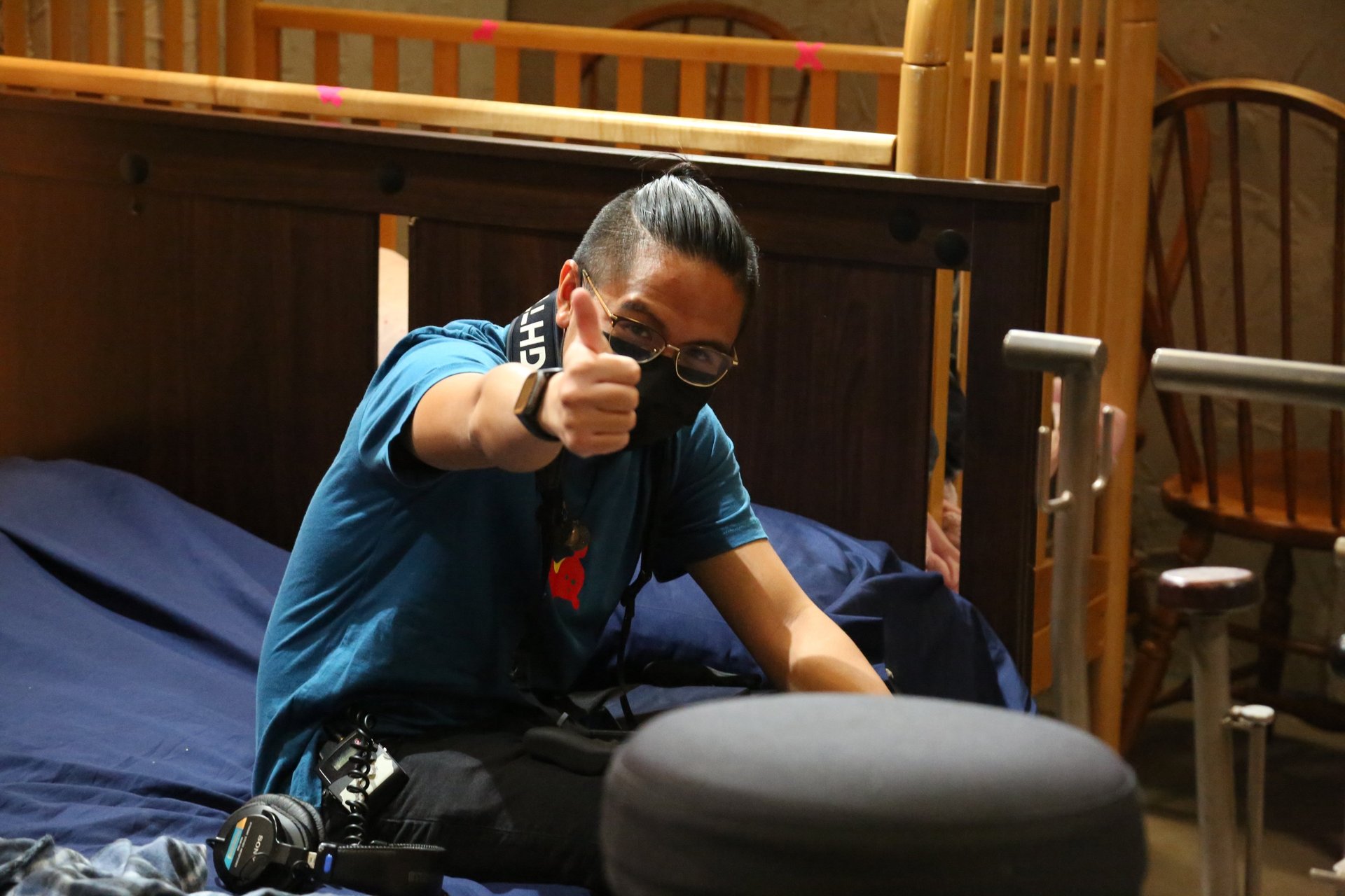 gray computer monitor