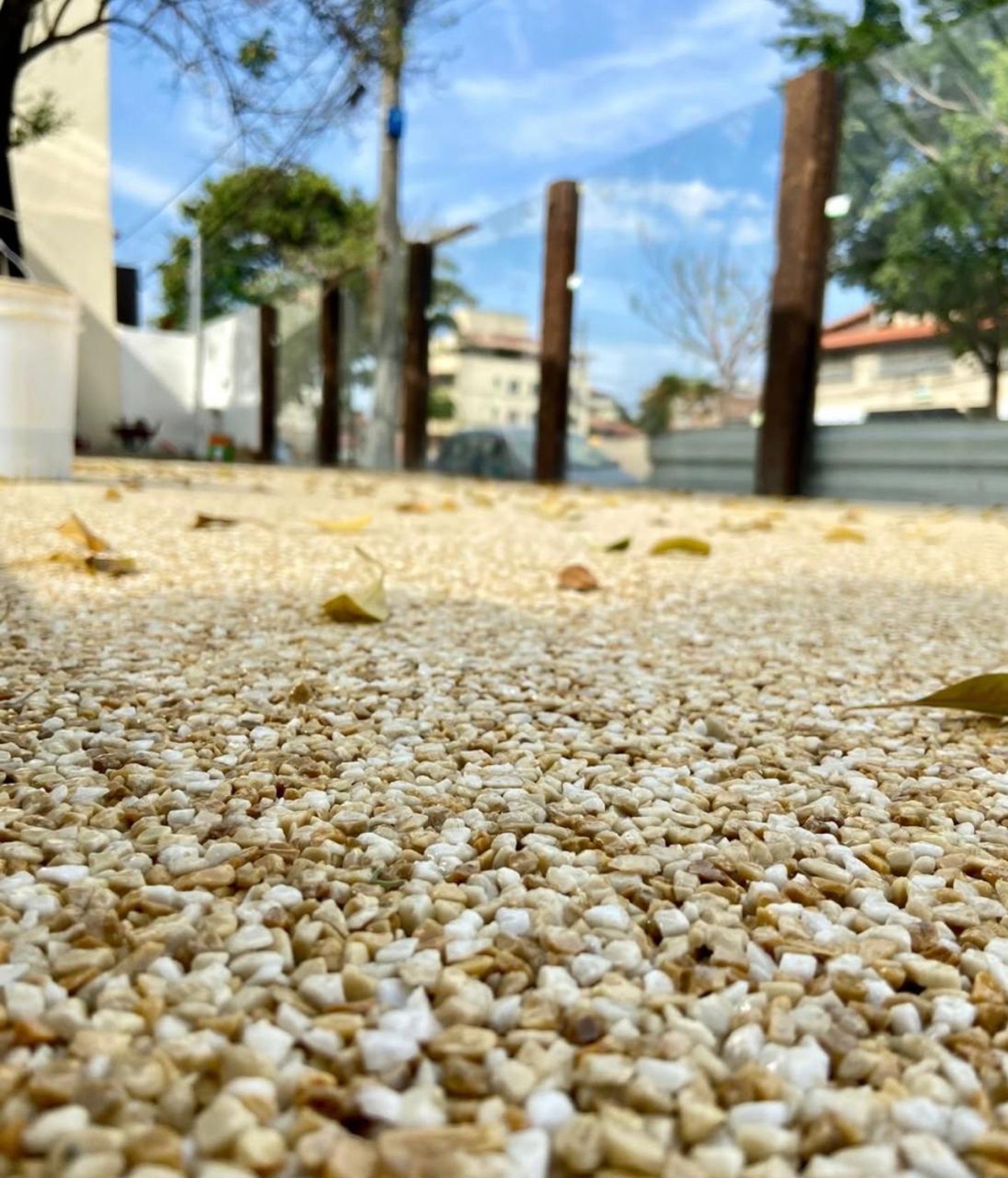 black and brown leather padded tub sofa