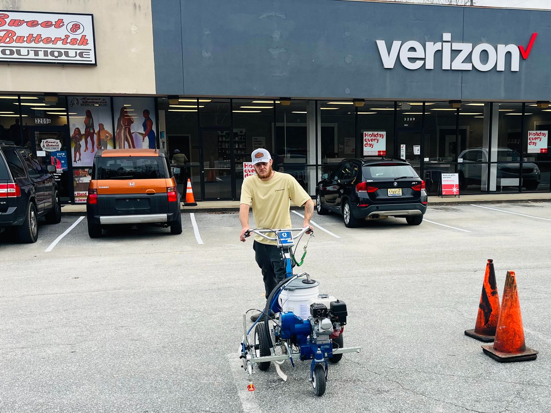 Parking Lot Management by Chattahoochee Valley Sealcoating