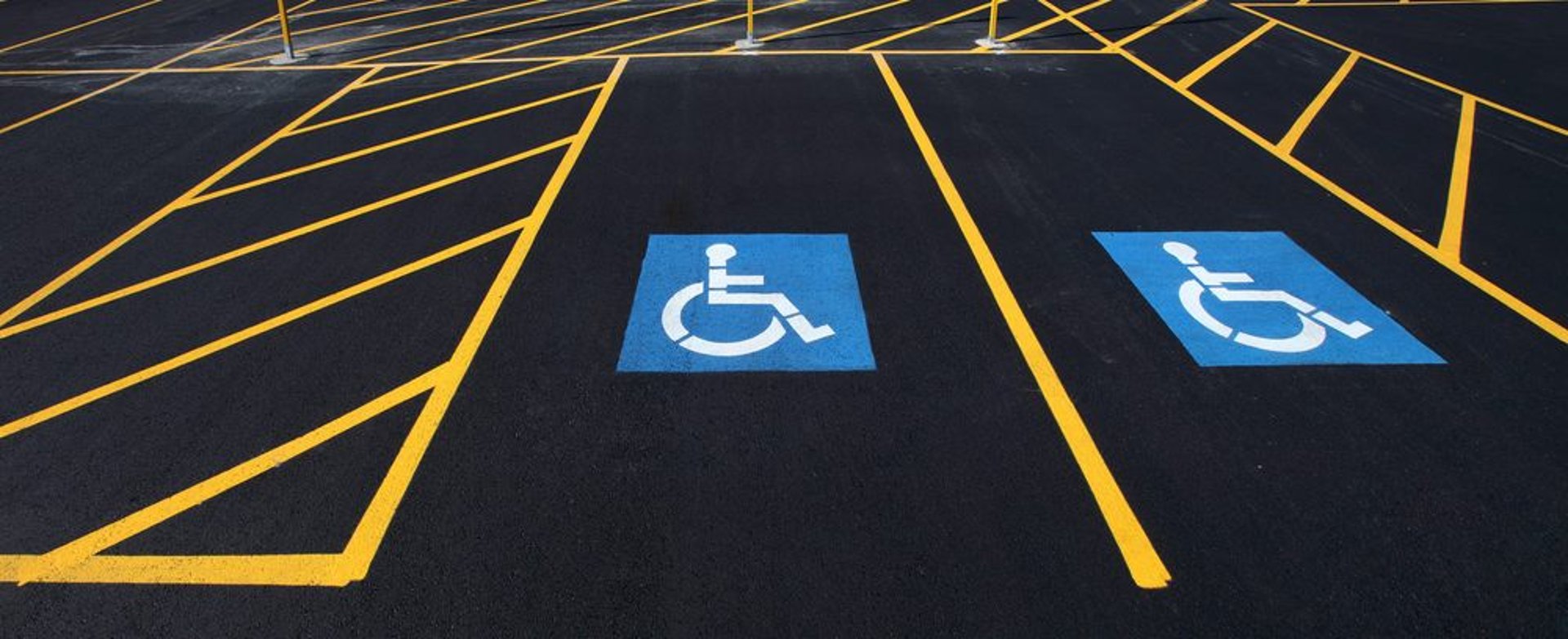 Lee County, Alabama - Driveway Sealcoating Service