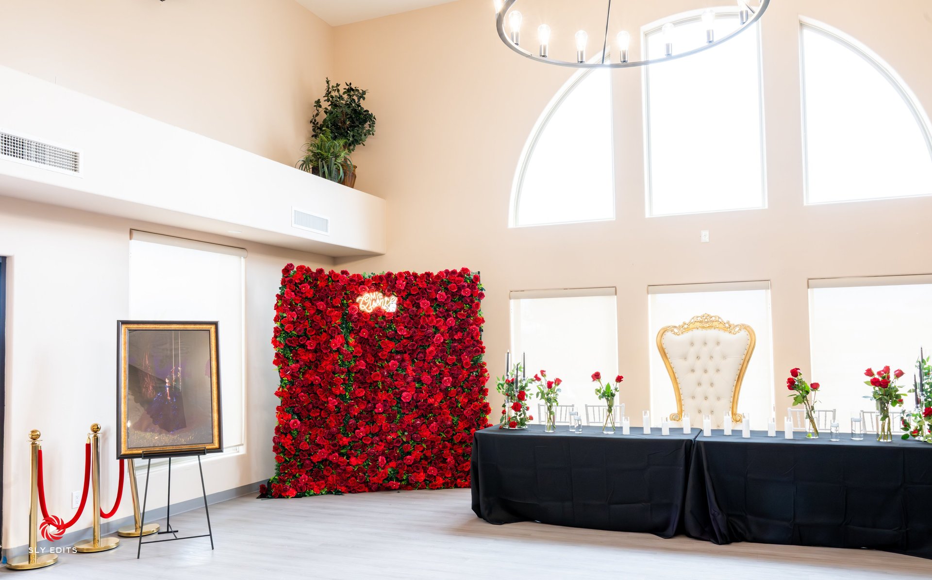 black and white bed linen