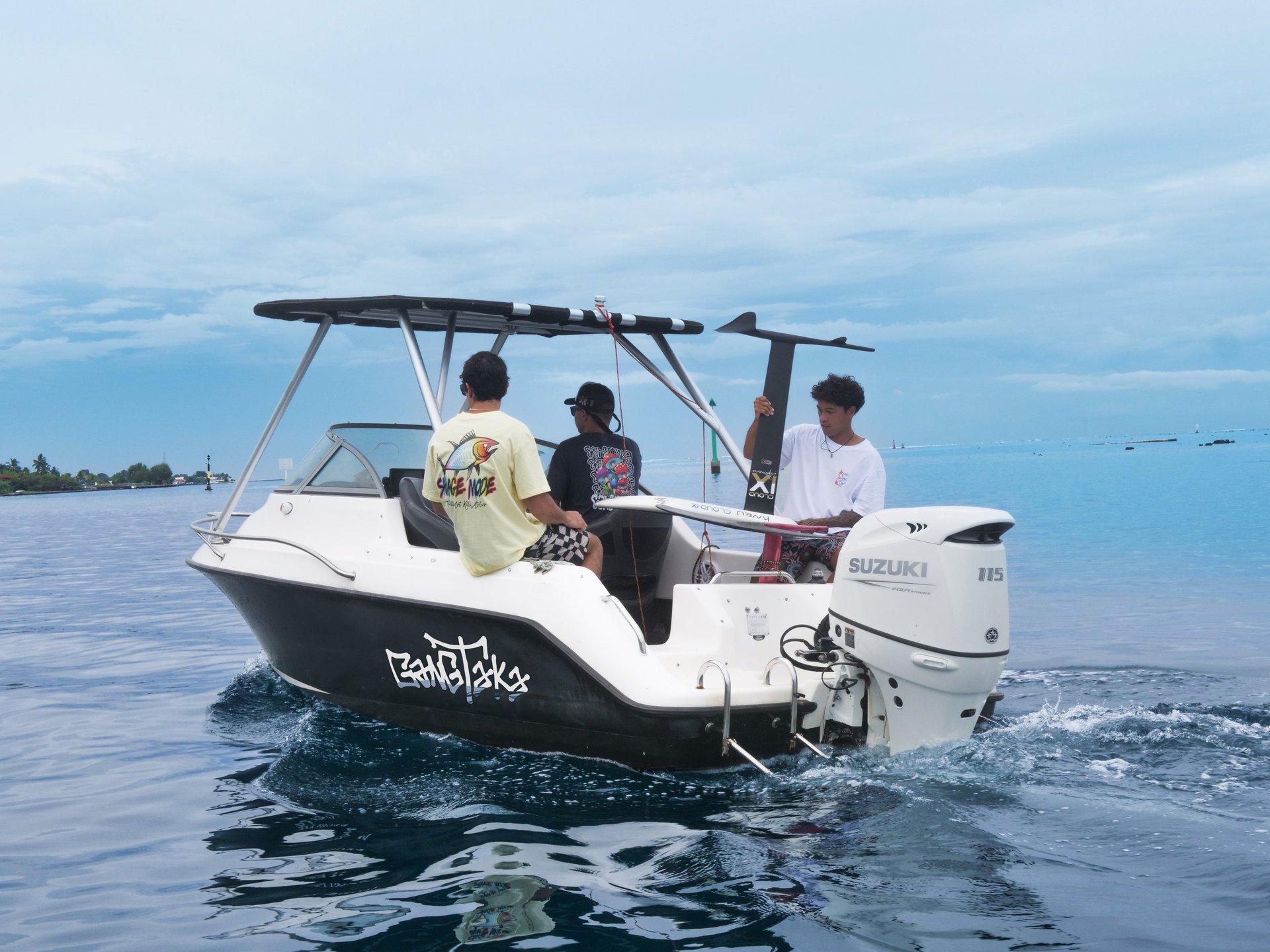 black and white bed linen