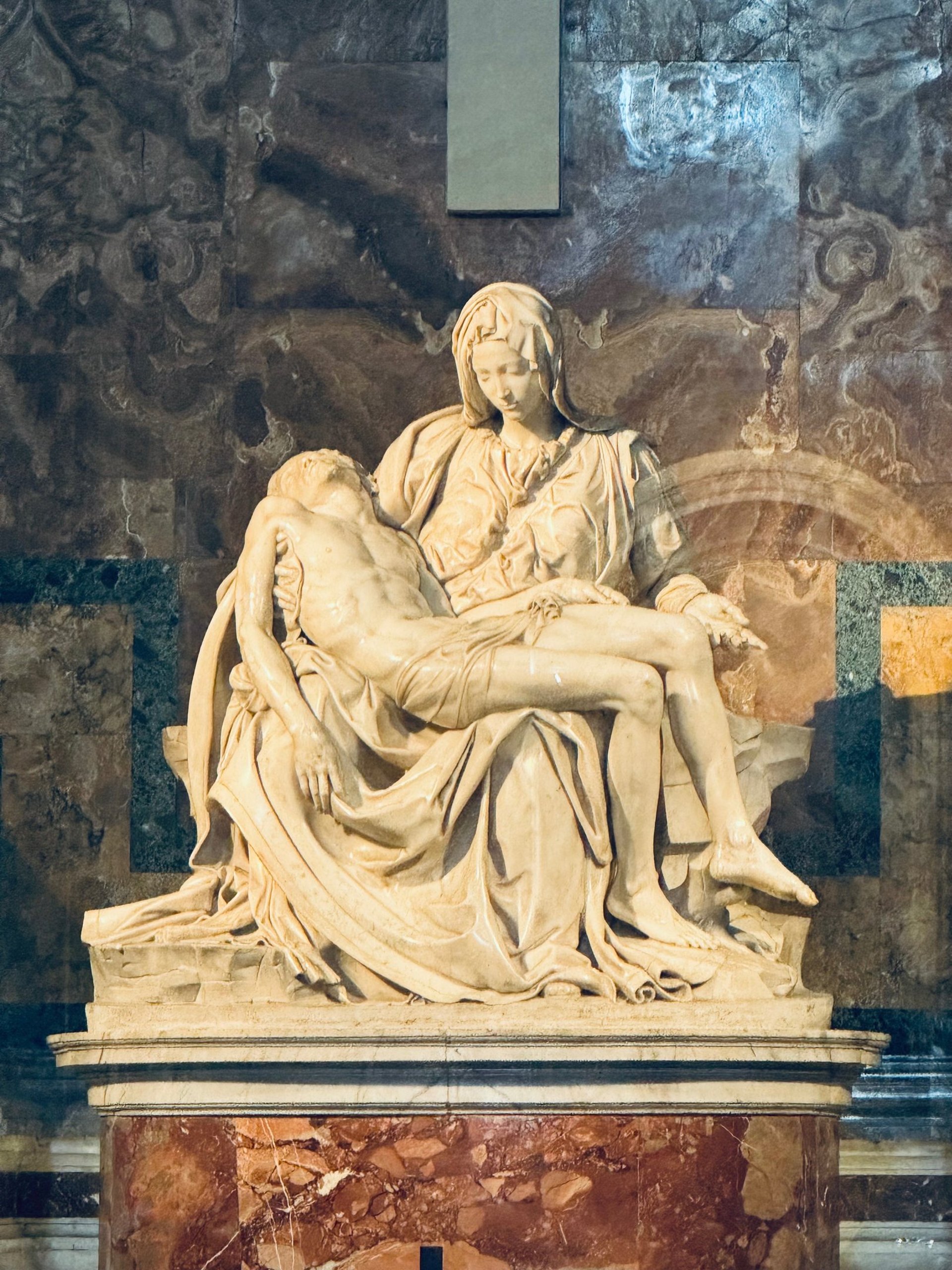 La Pieta sculpture by Michelangelo