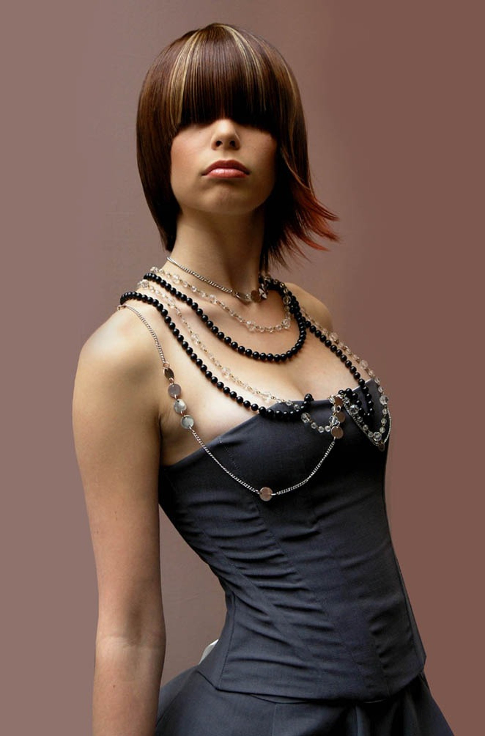 bustier misra