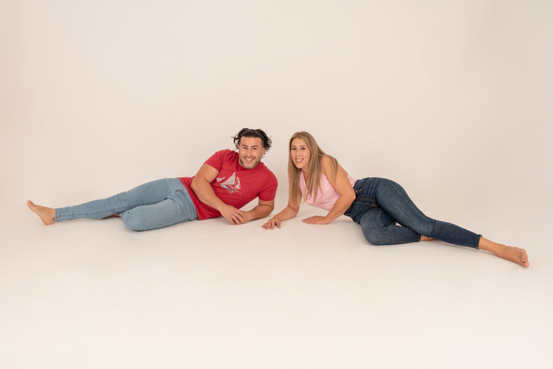 gray computer monitor