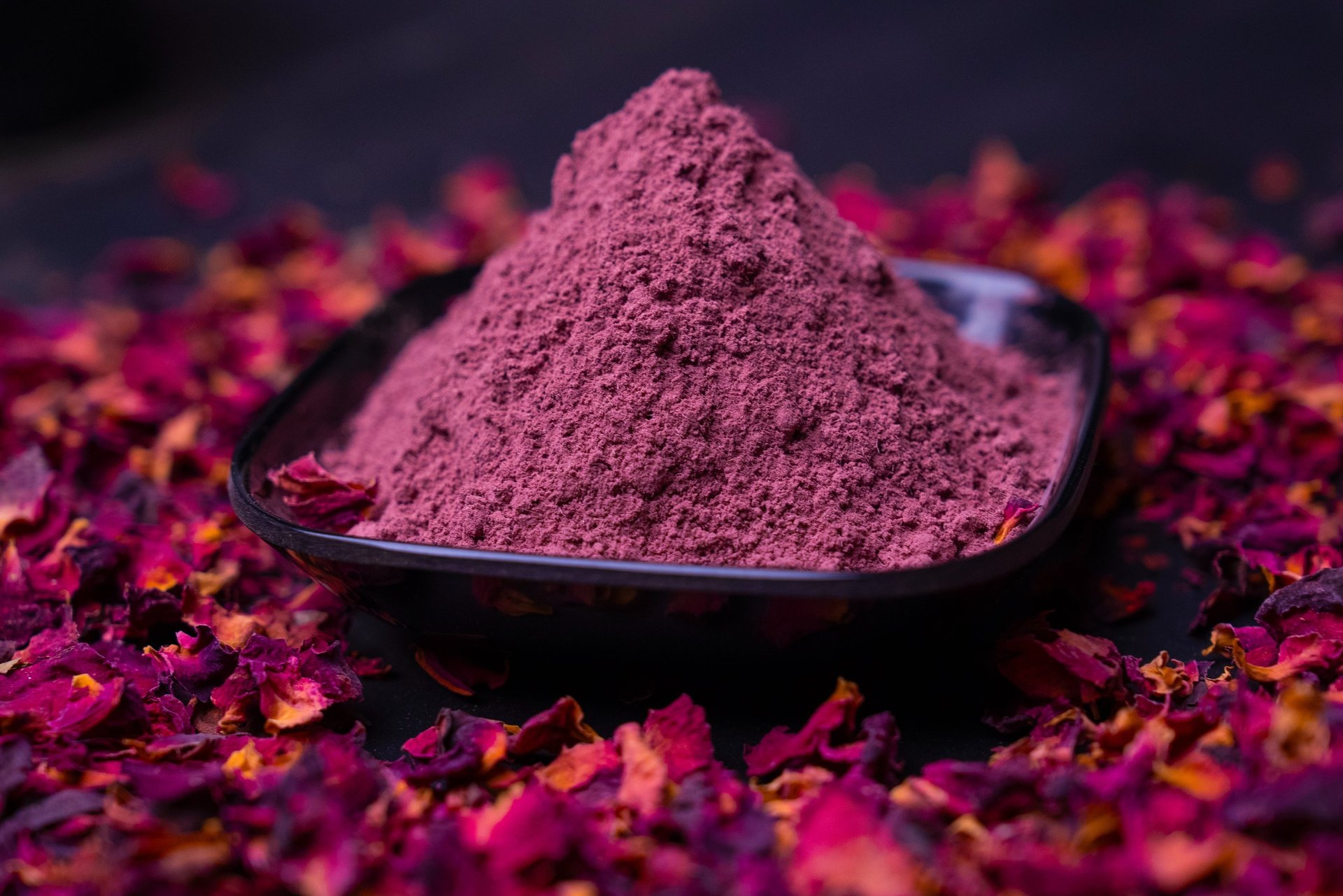 gray computer monitor