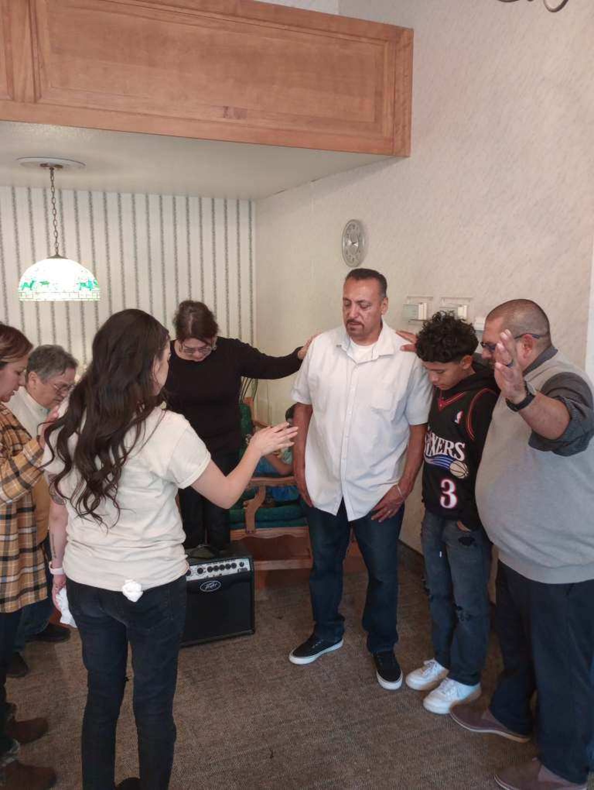 gray computer monitor