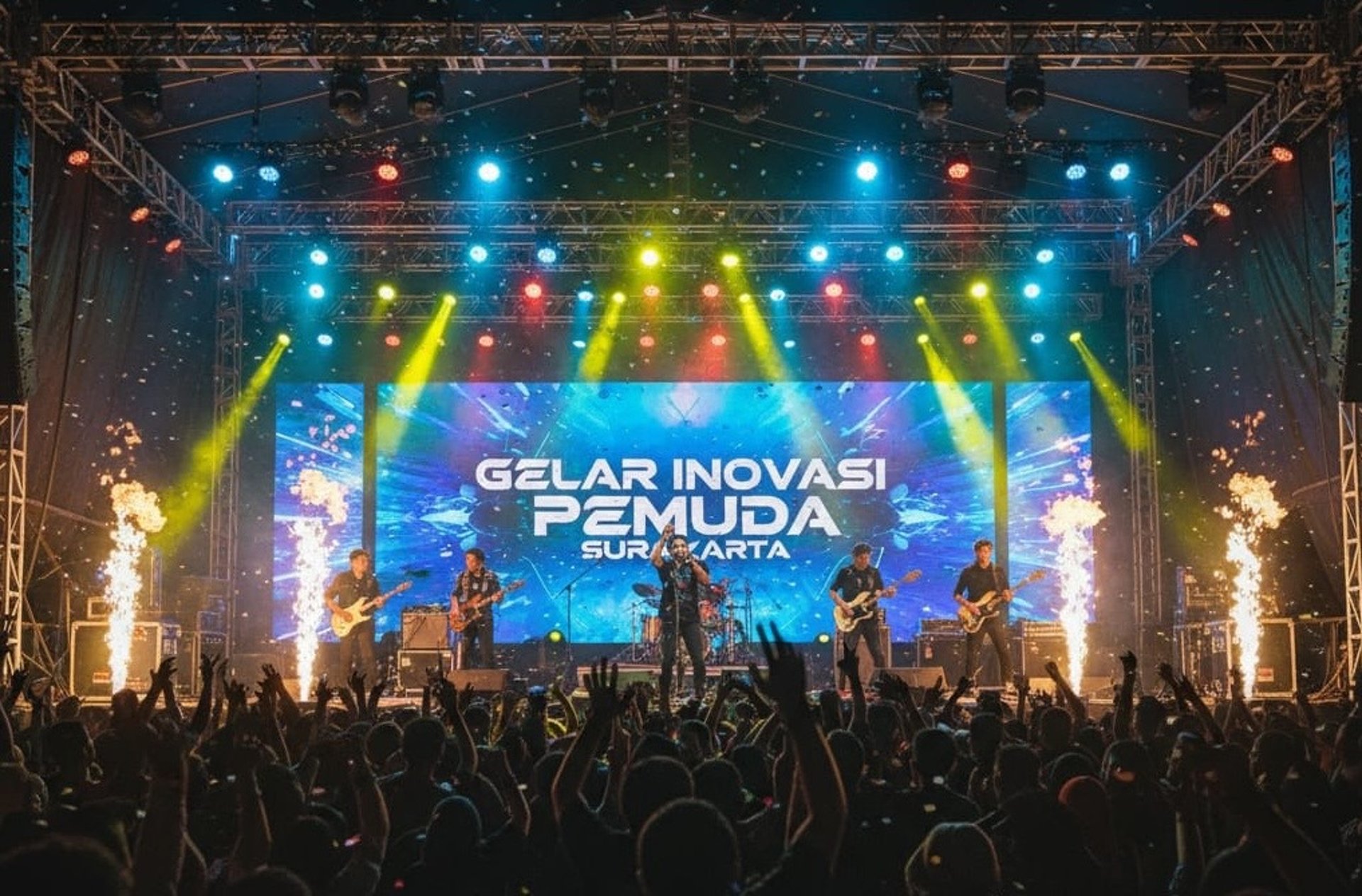 black and brown leather padded tub sofa