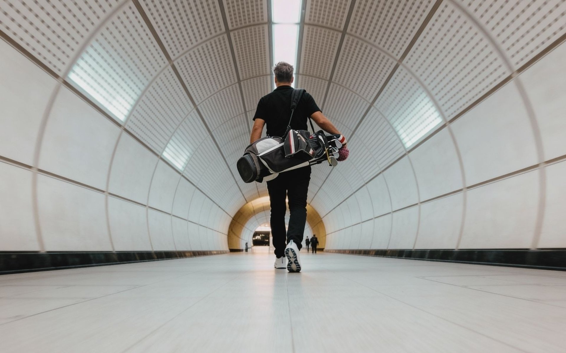 Play golf in London underground