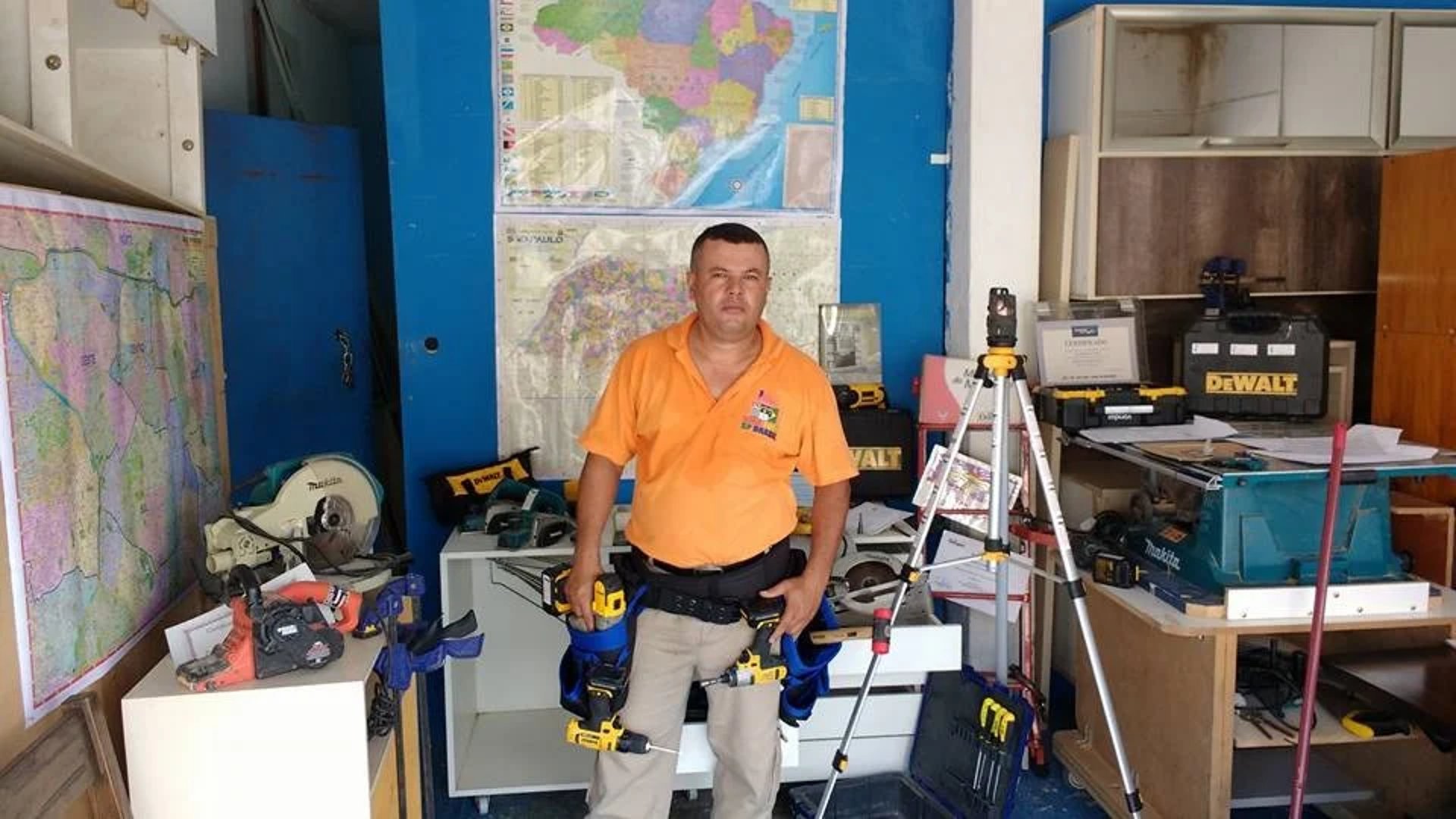 black and brown leather padded tub sofa