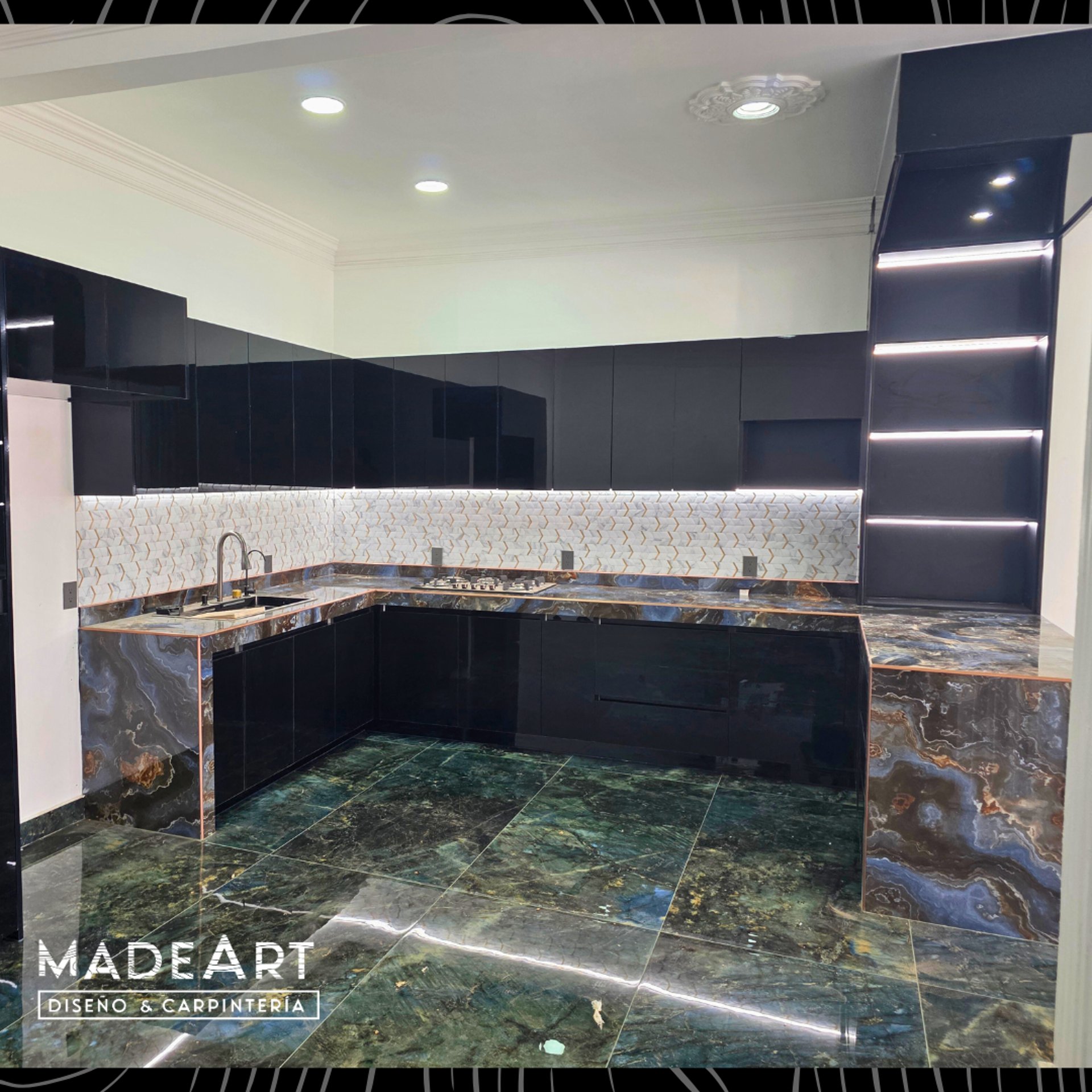 black and white bed linen