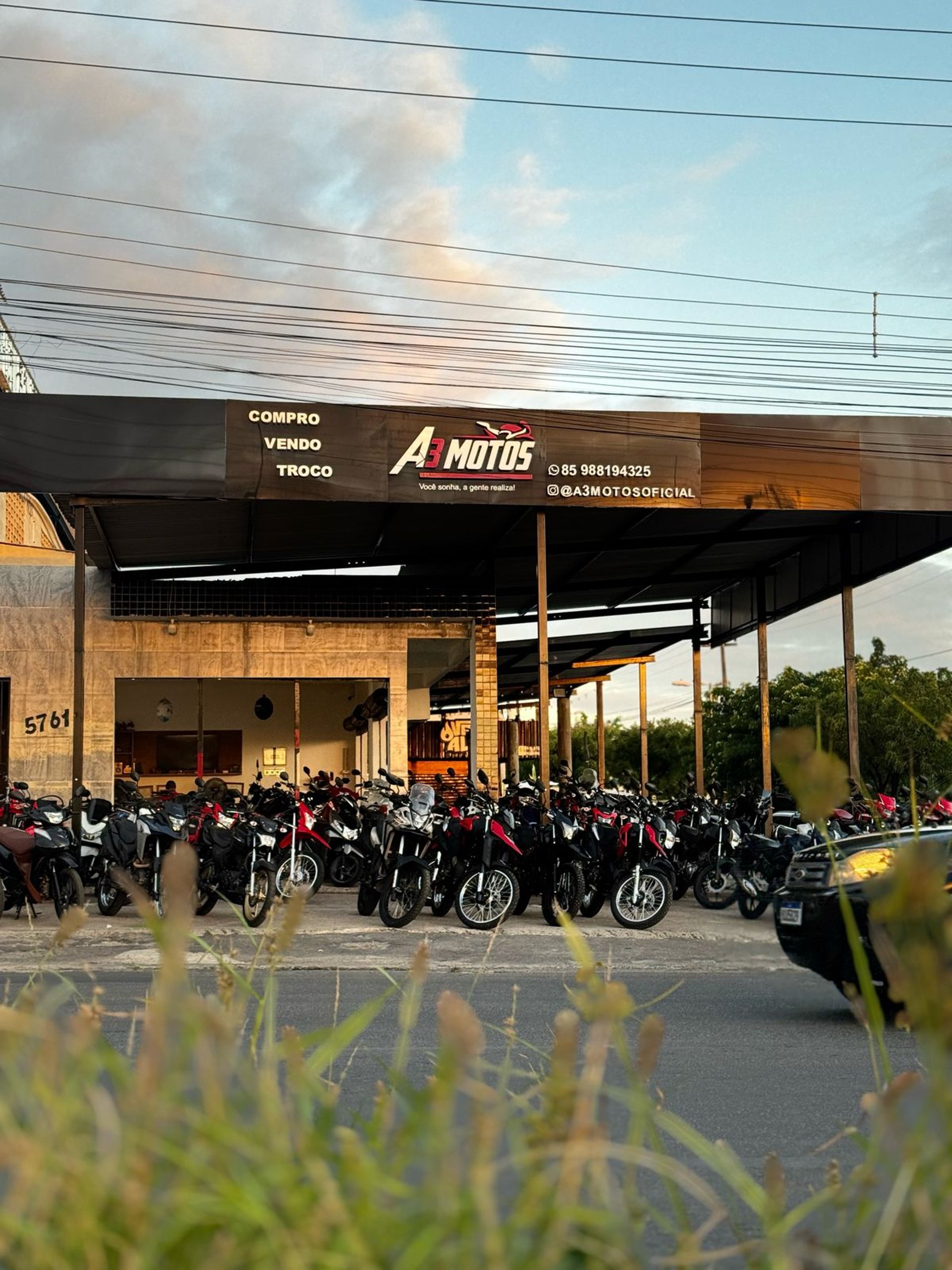 black and brown leather padded tub sofa