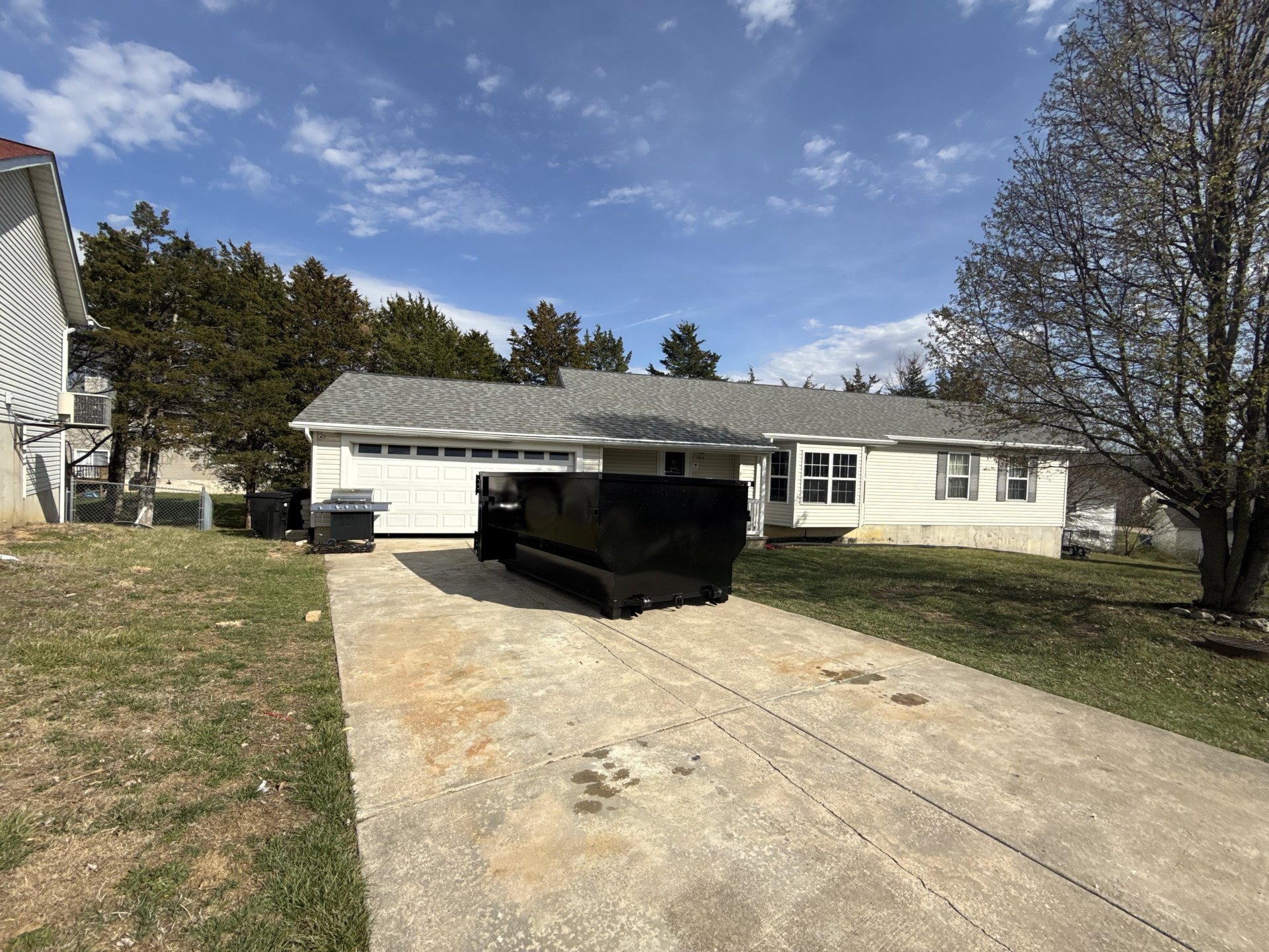 black and white bed linen