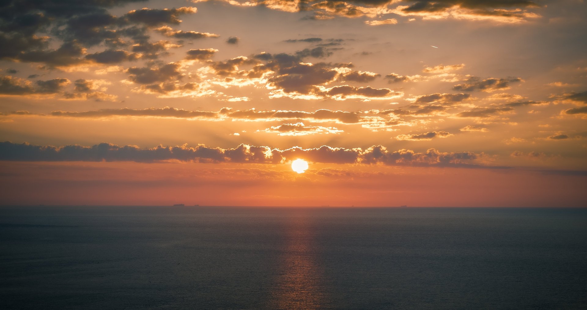 Couché de soleil sur la mer