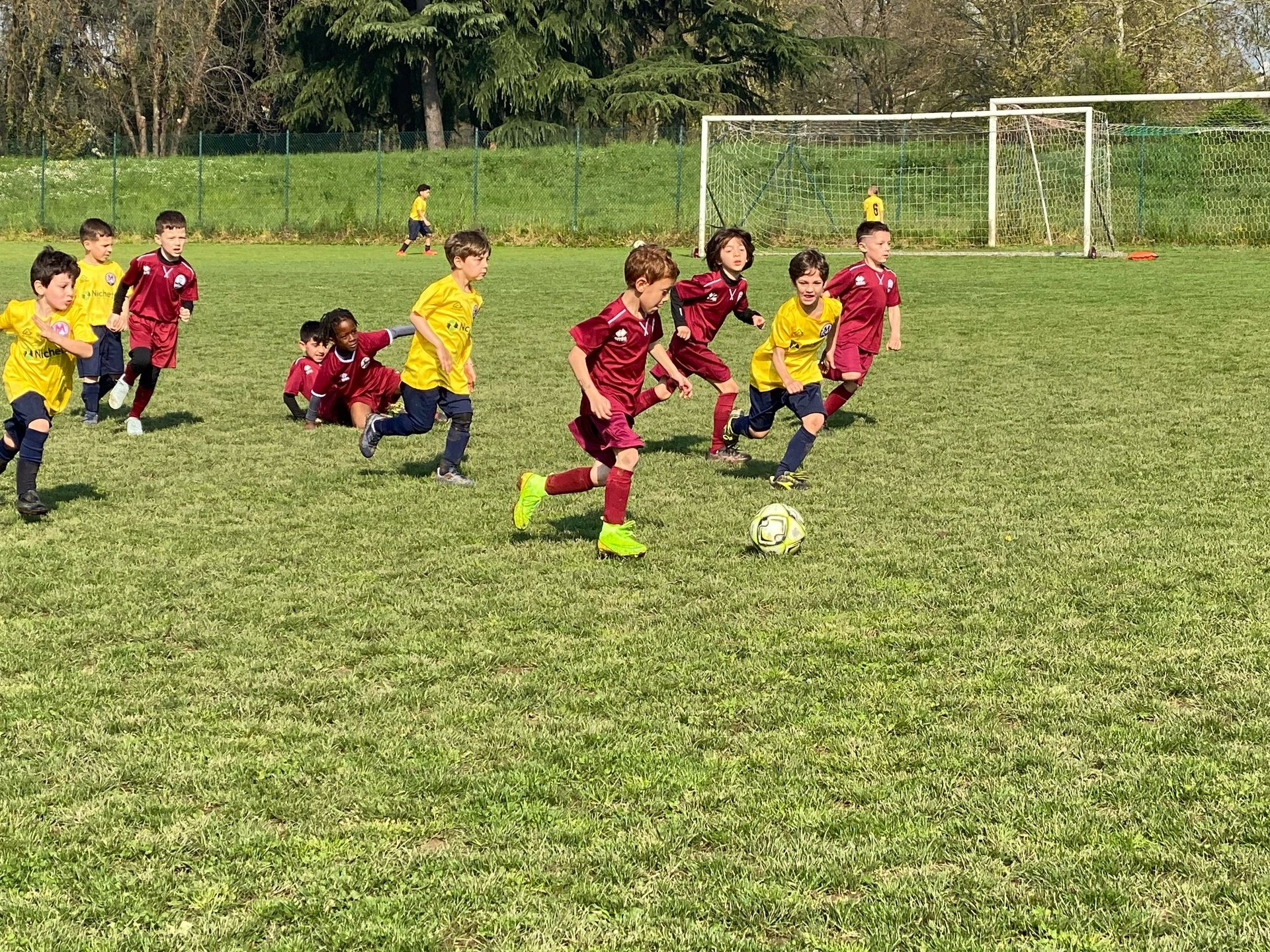 black and brown leather padded tub sofa
