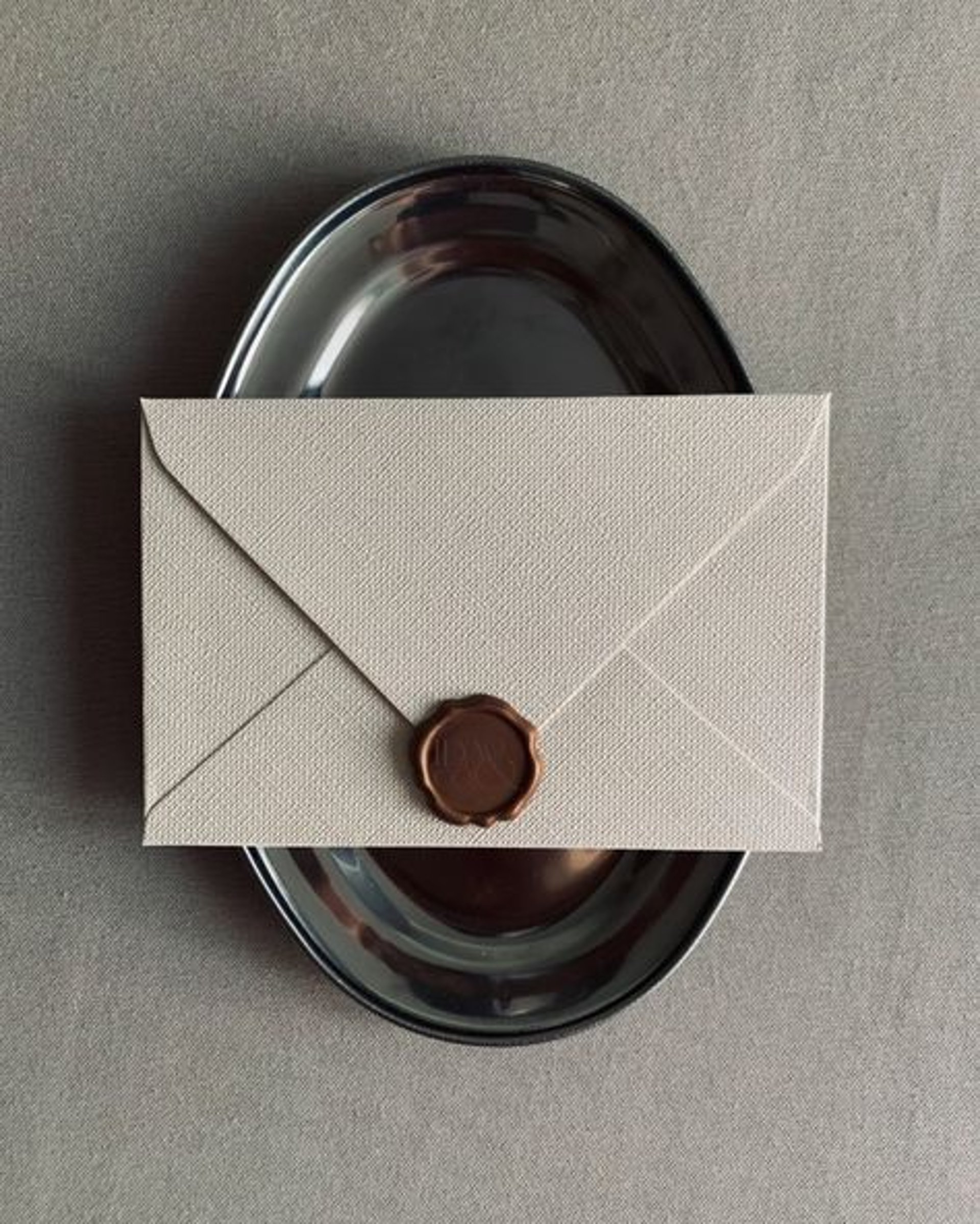 gray computer monitor