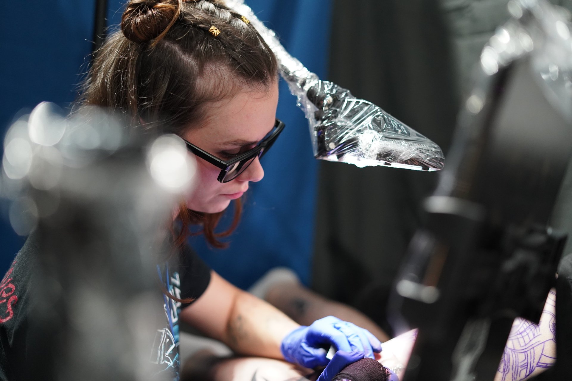 black and brown leather padded tub sofa