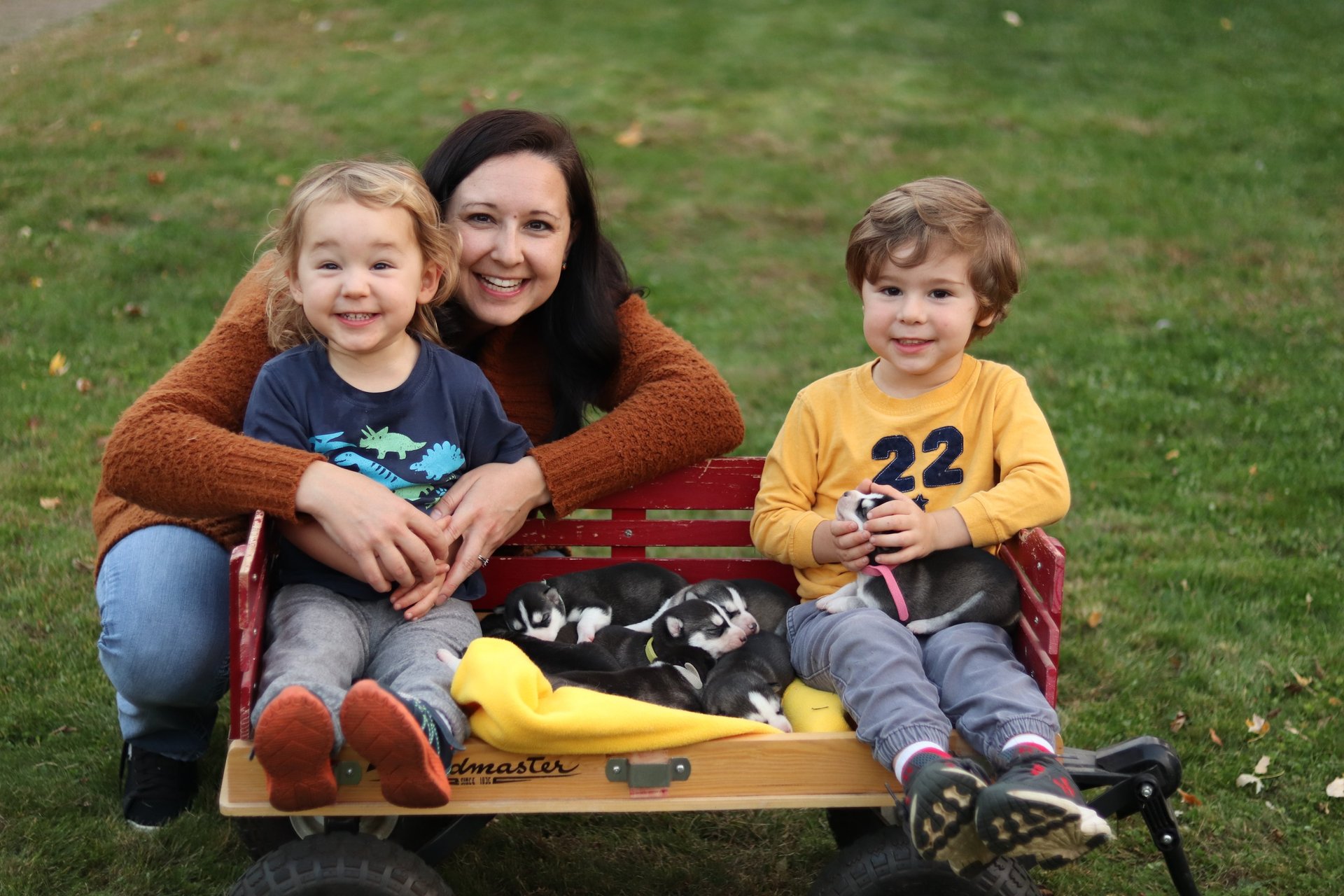 black and white bed linen