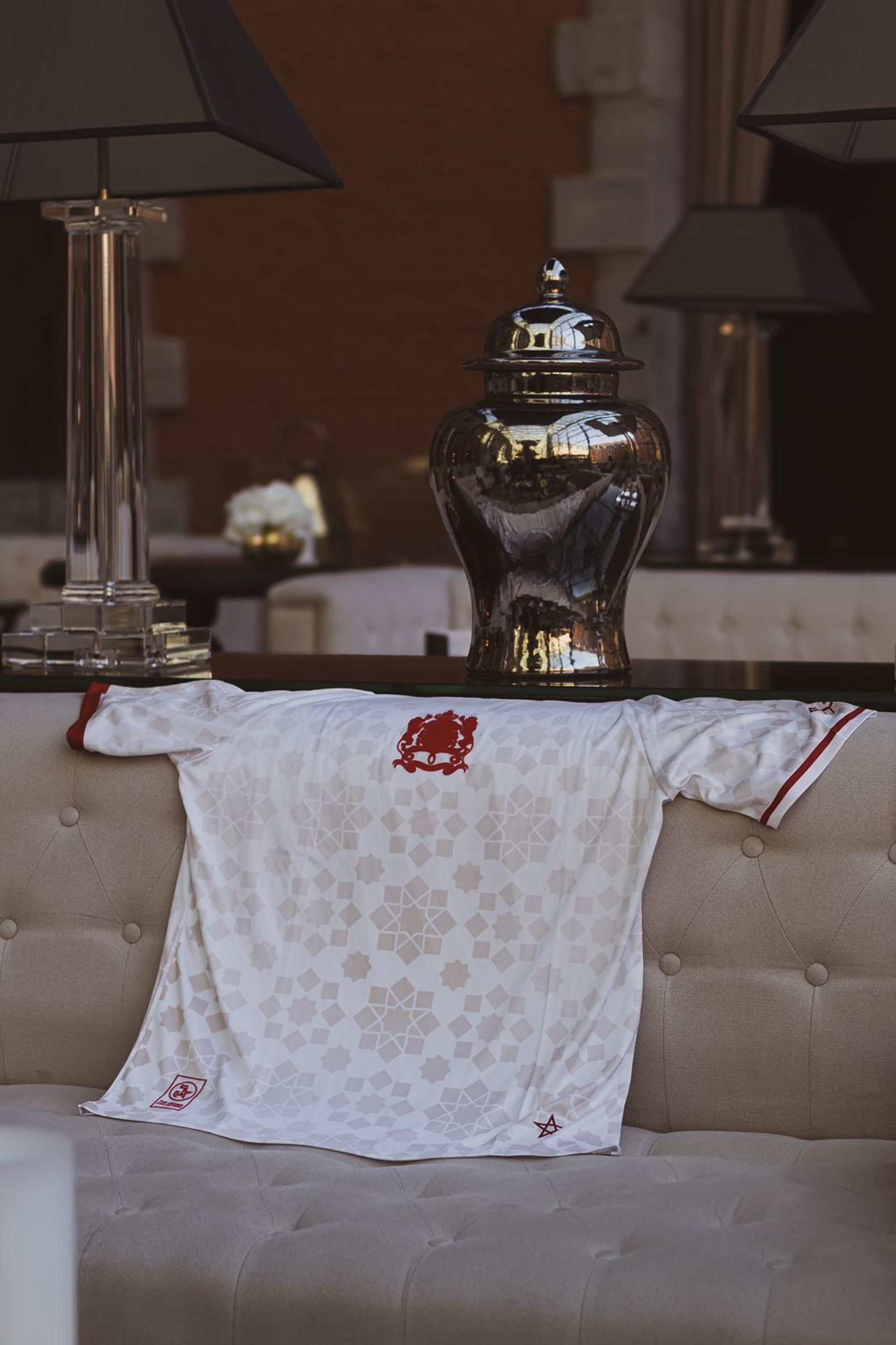 black and white bed linen