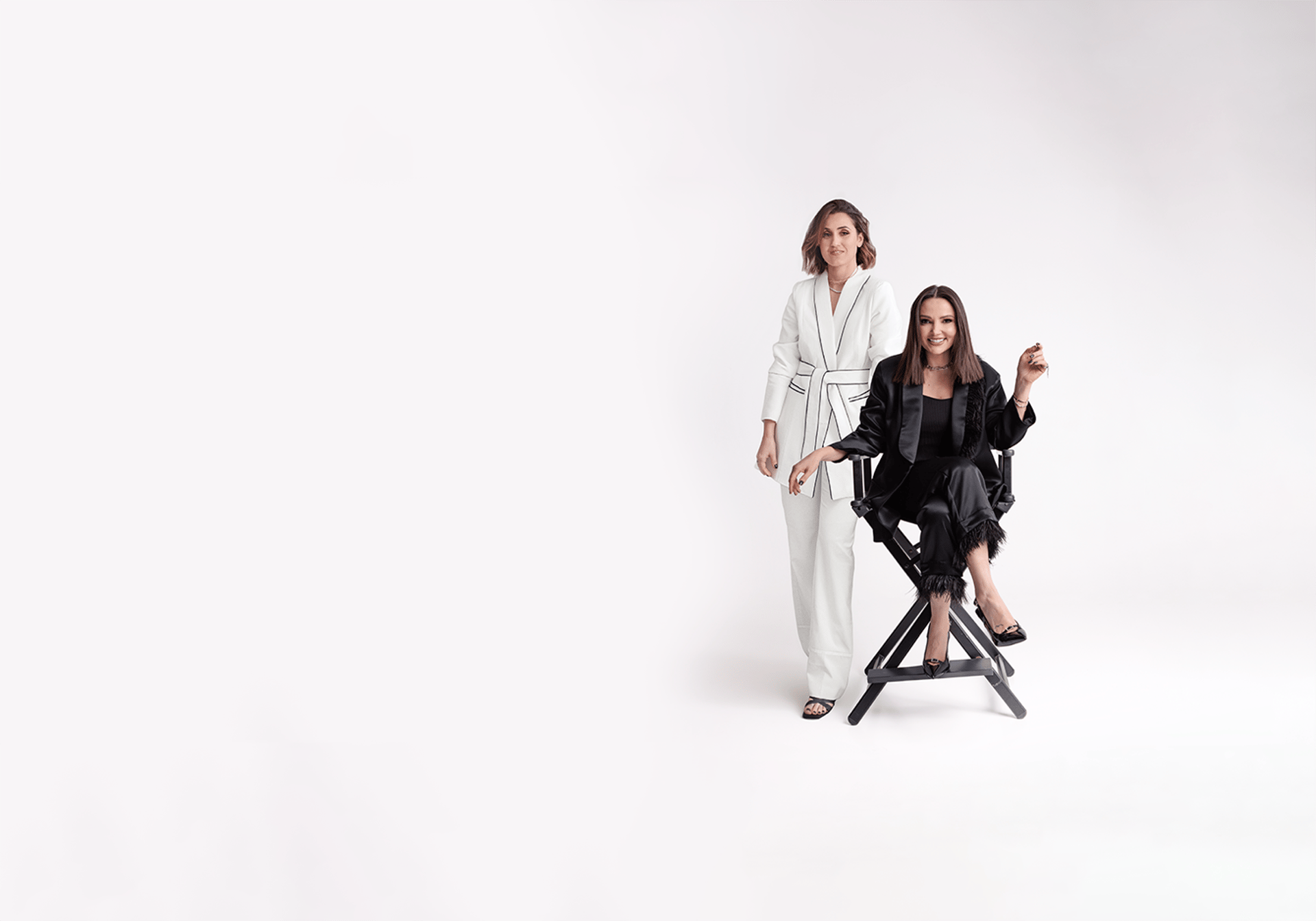 black and white bed linen