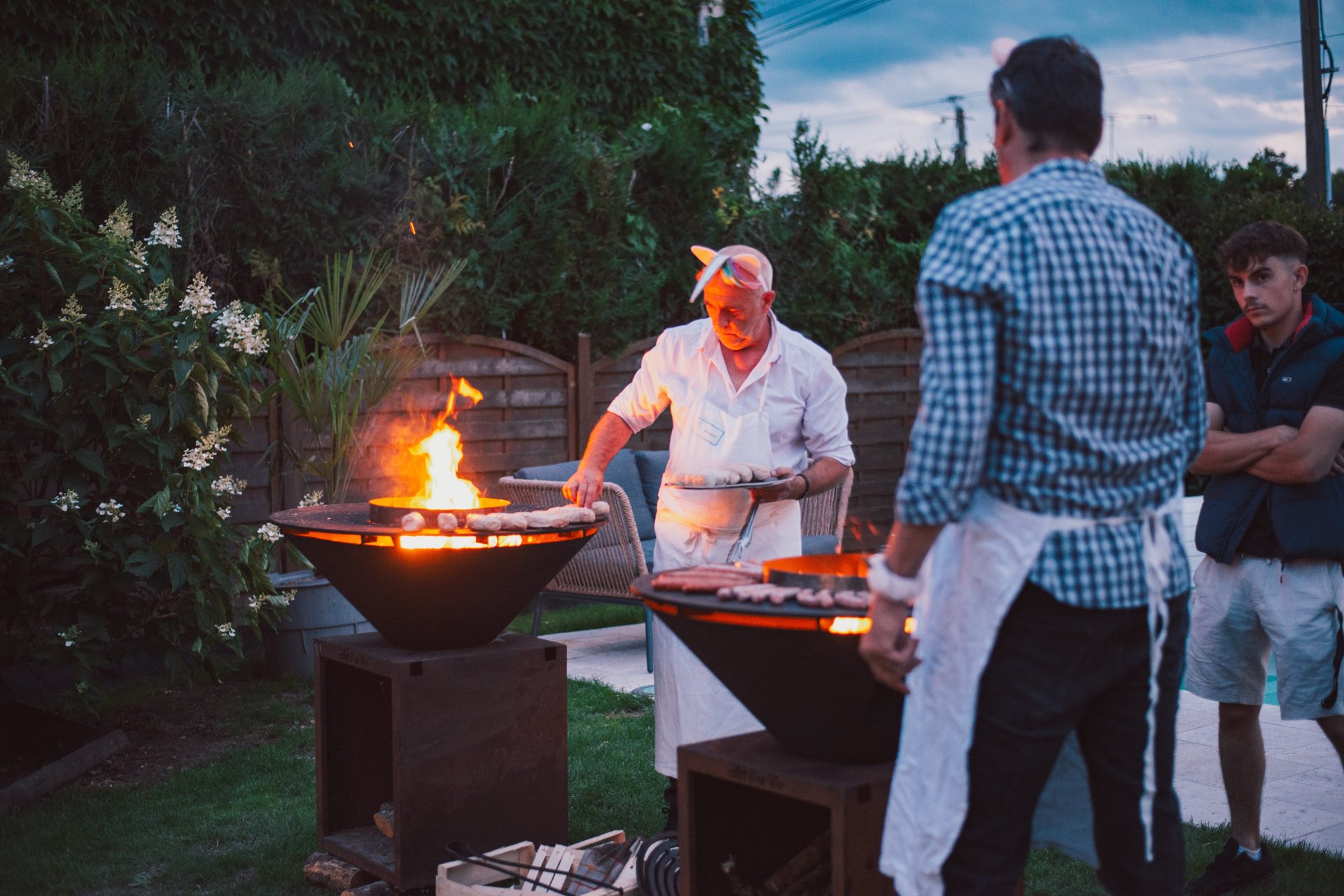 black and white bed linen