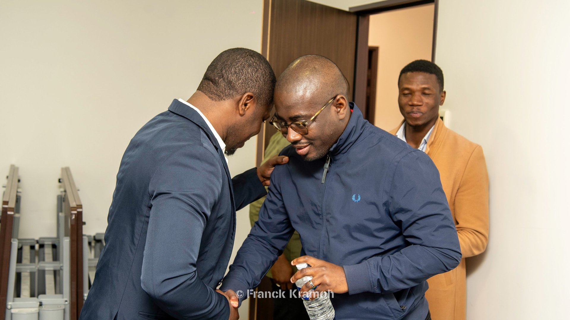 black and white bed linen