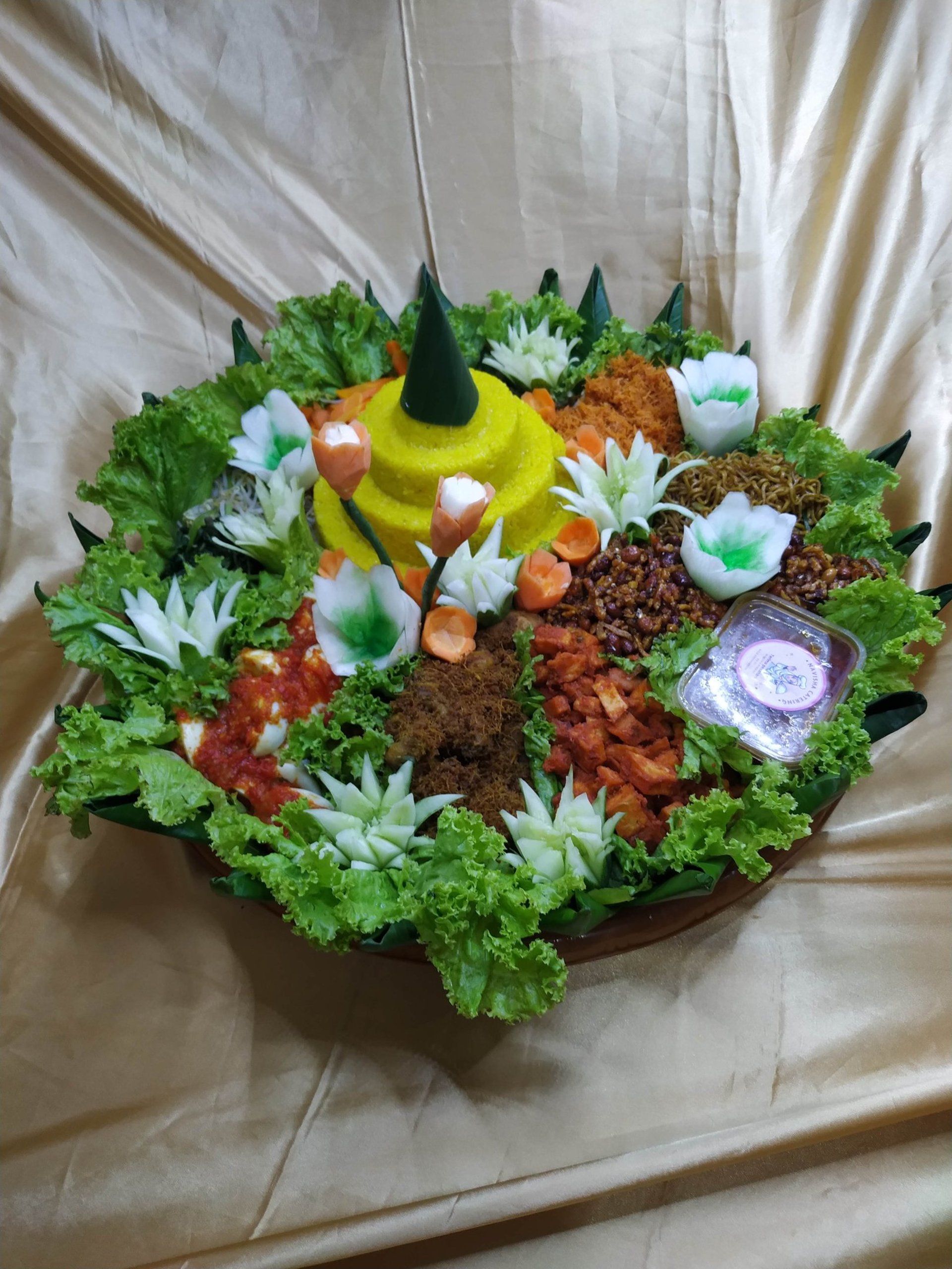 a bunch of plants that are sitting on a table