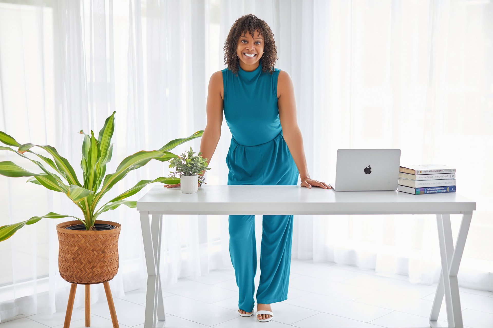 black and white bed linen