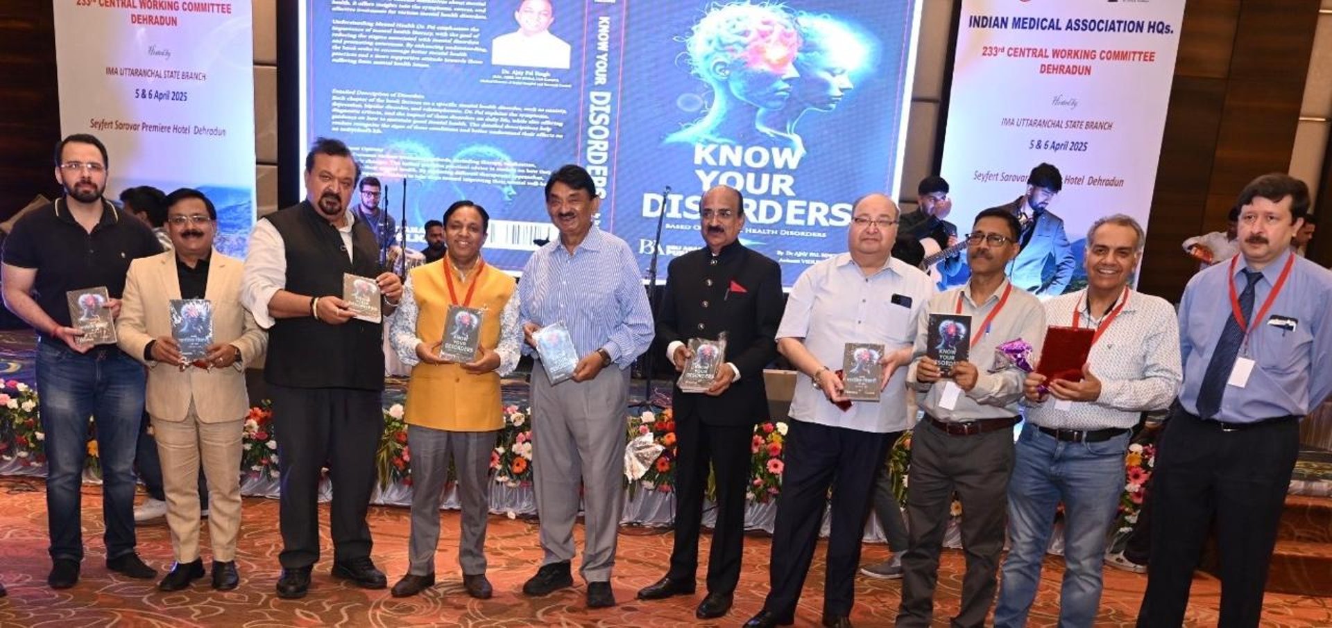 gray computer monitor