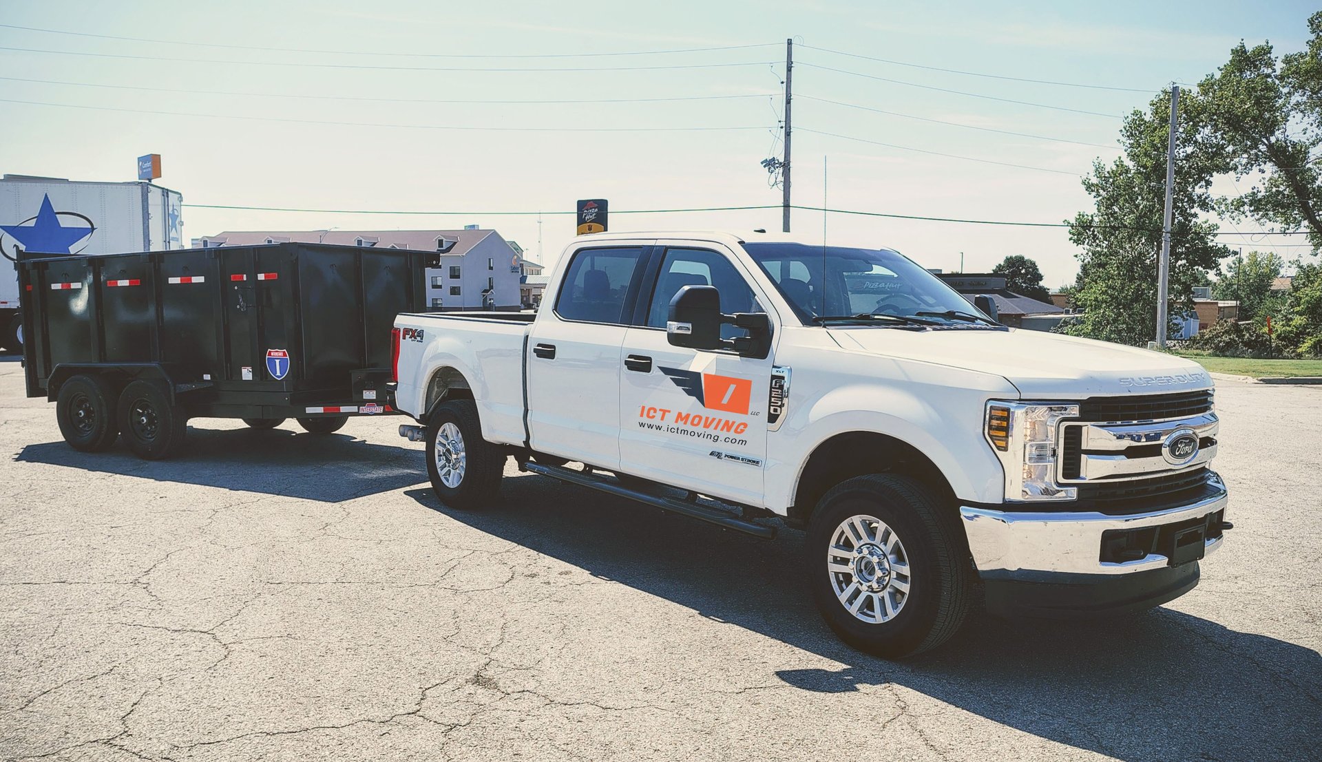 gray computer monitor