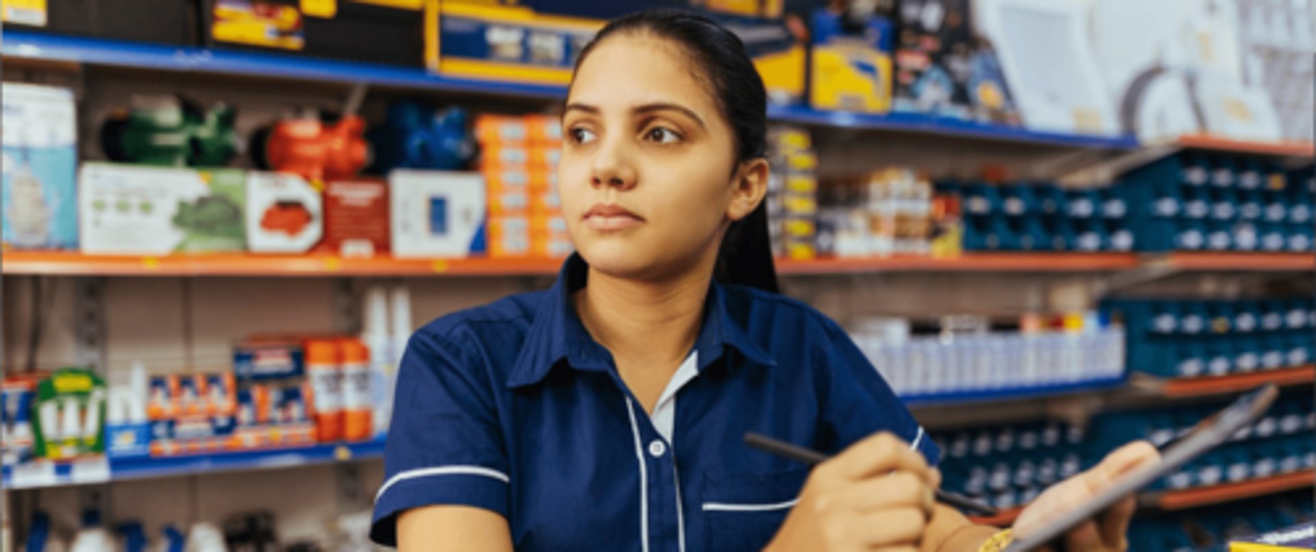 imagem-atendente-supermercado