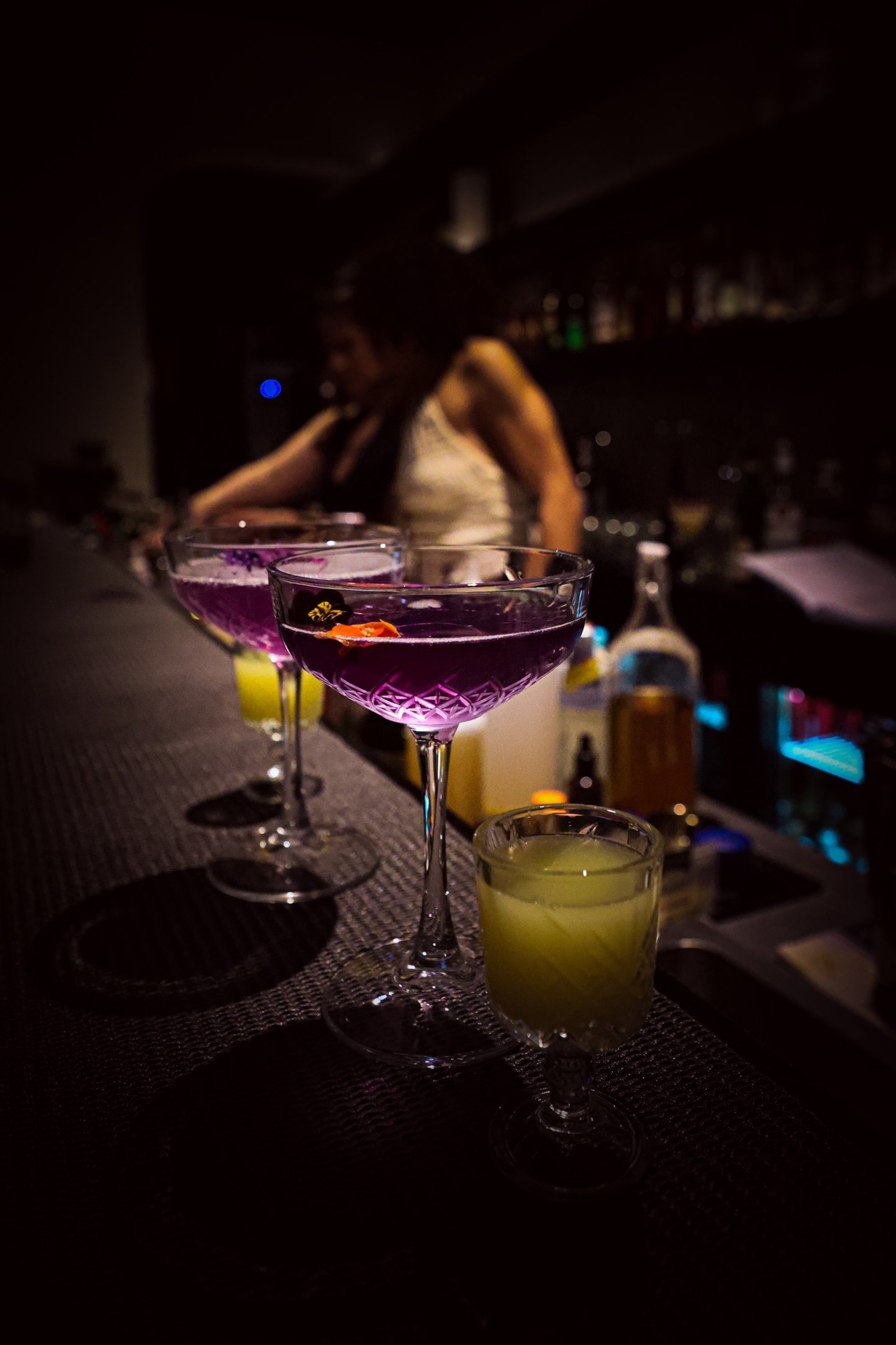 black and white bed linen