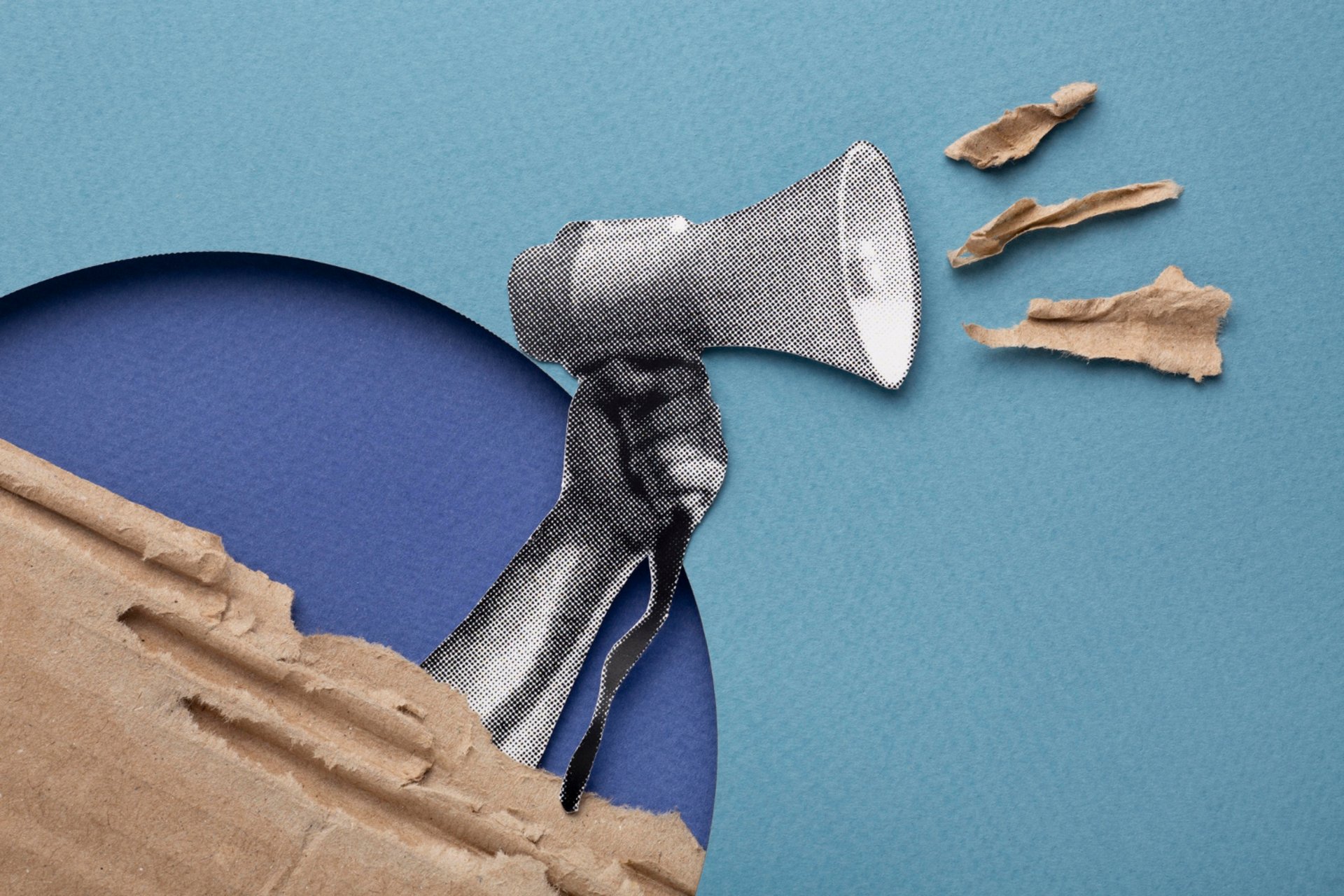 gray computer monitor