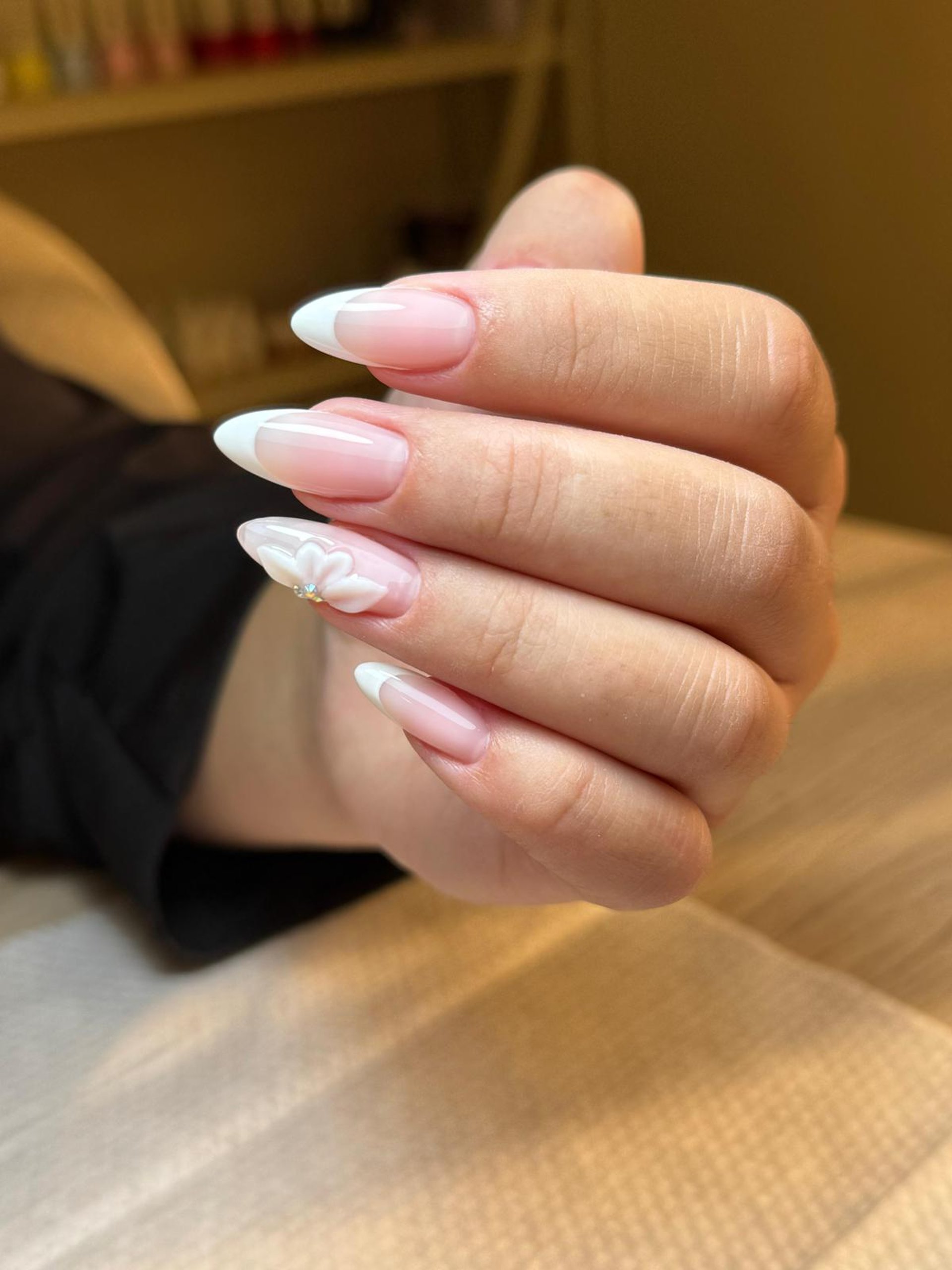 gray computer monitor