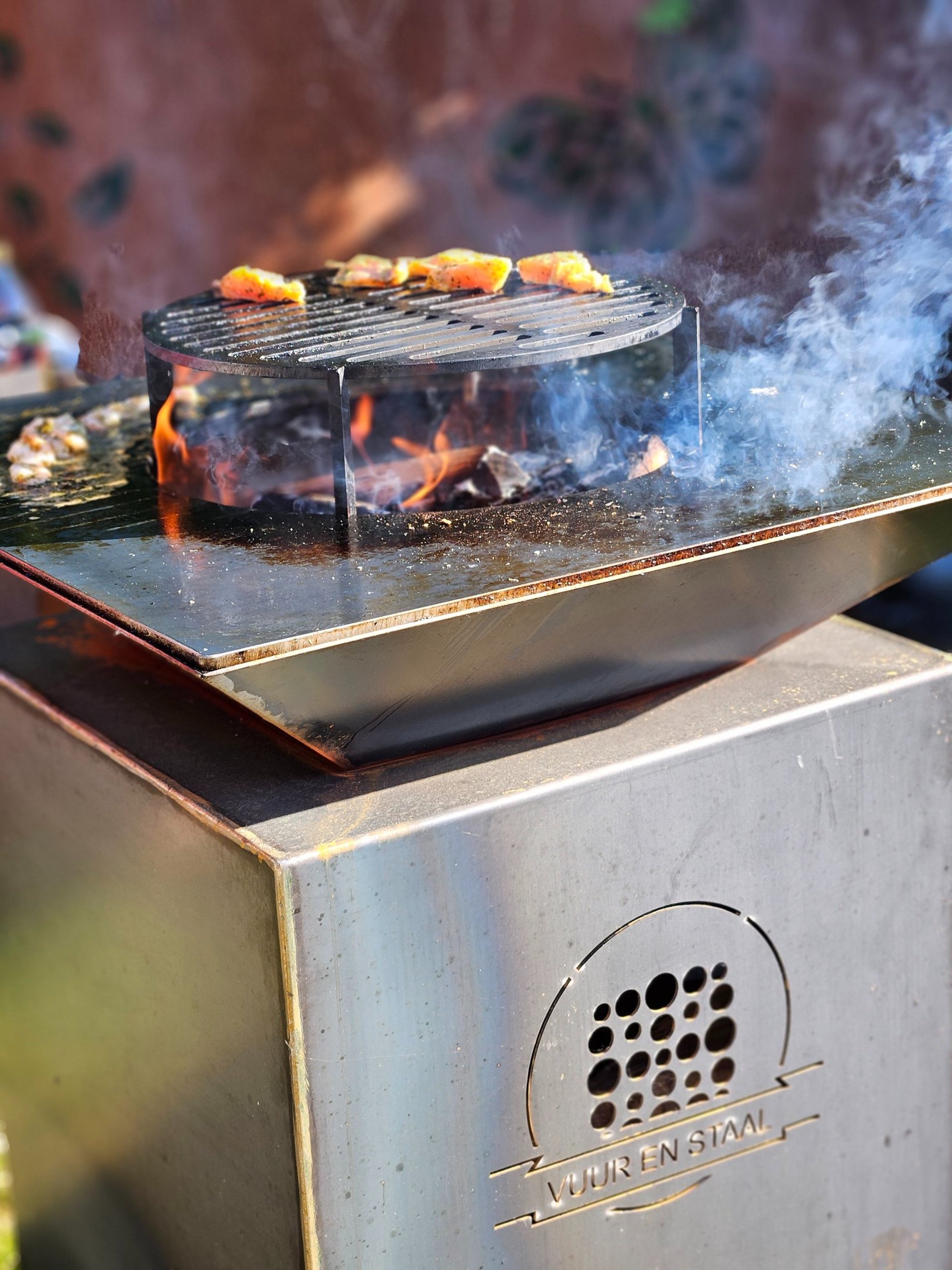 Cortenstaal bbq, vuur en staal;